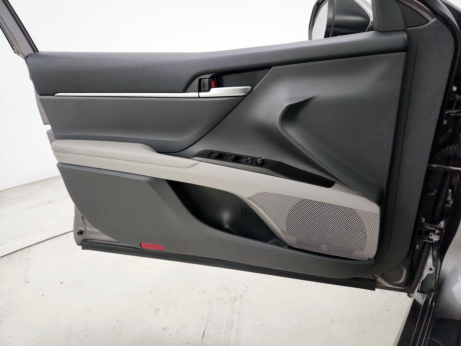 Thumbnail: 2023 Toyota Camry - 12