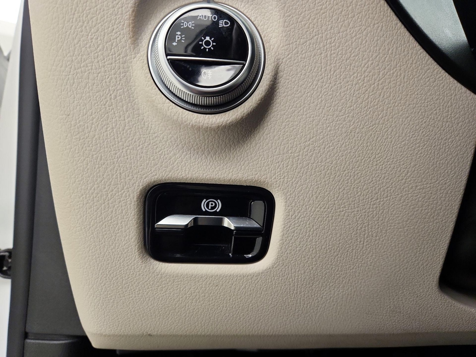 2023 Mercedes-Benz C-Class Sedan C 300 - Photo 14