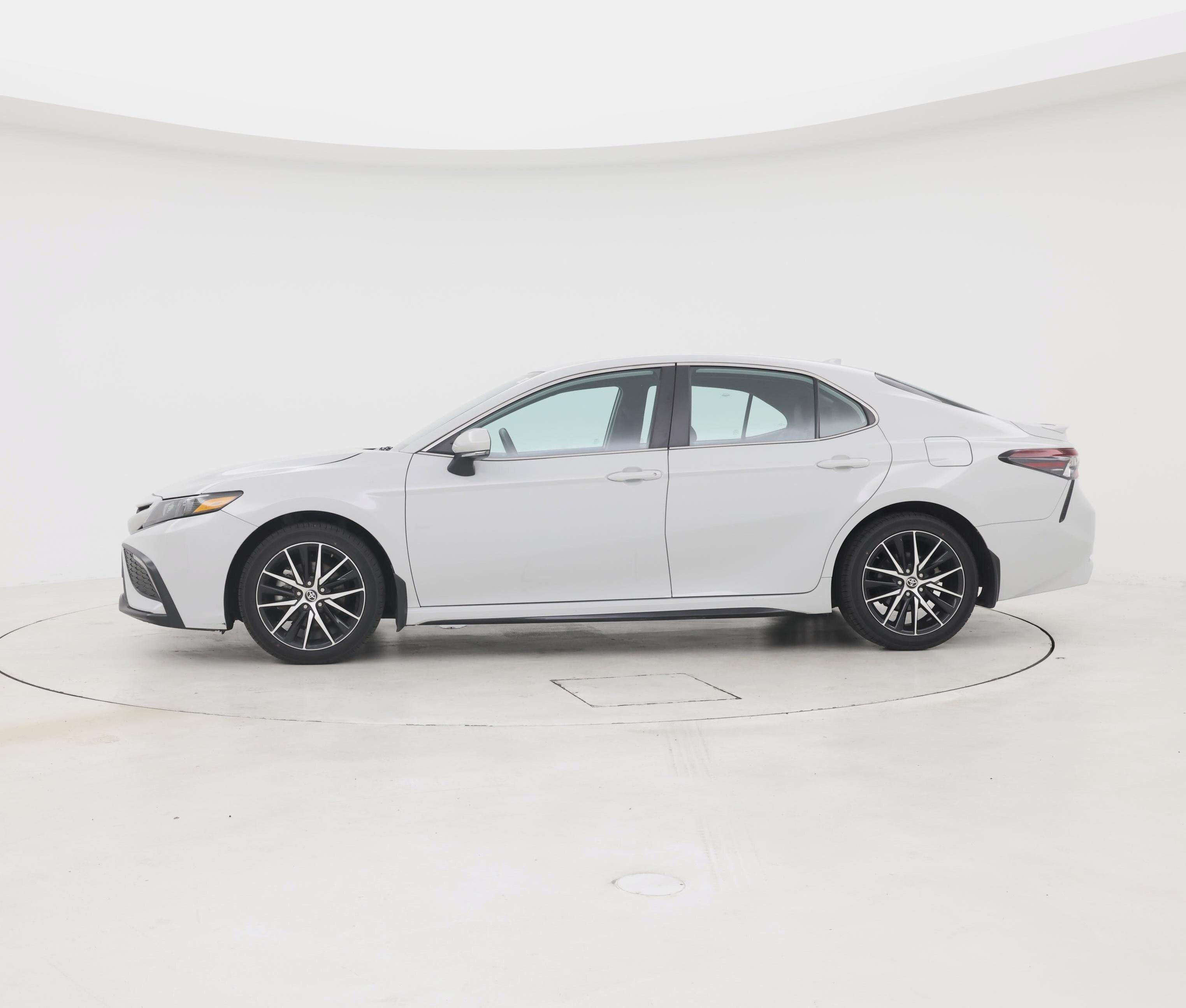 Thumbnail: 2024 Toyota Camry - 3