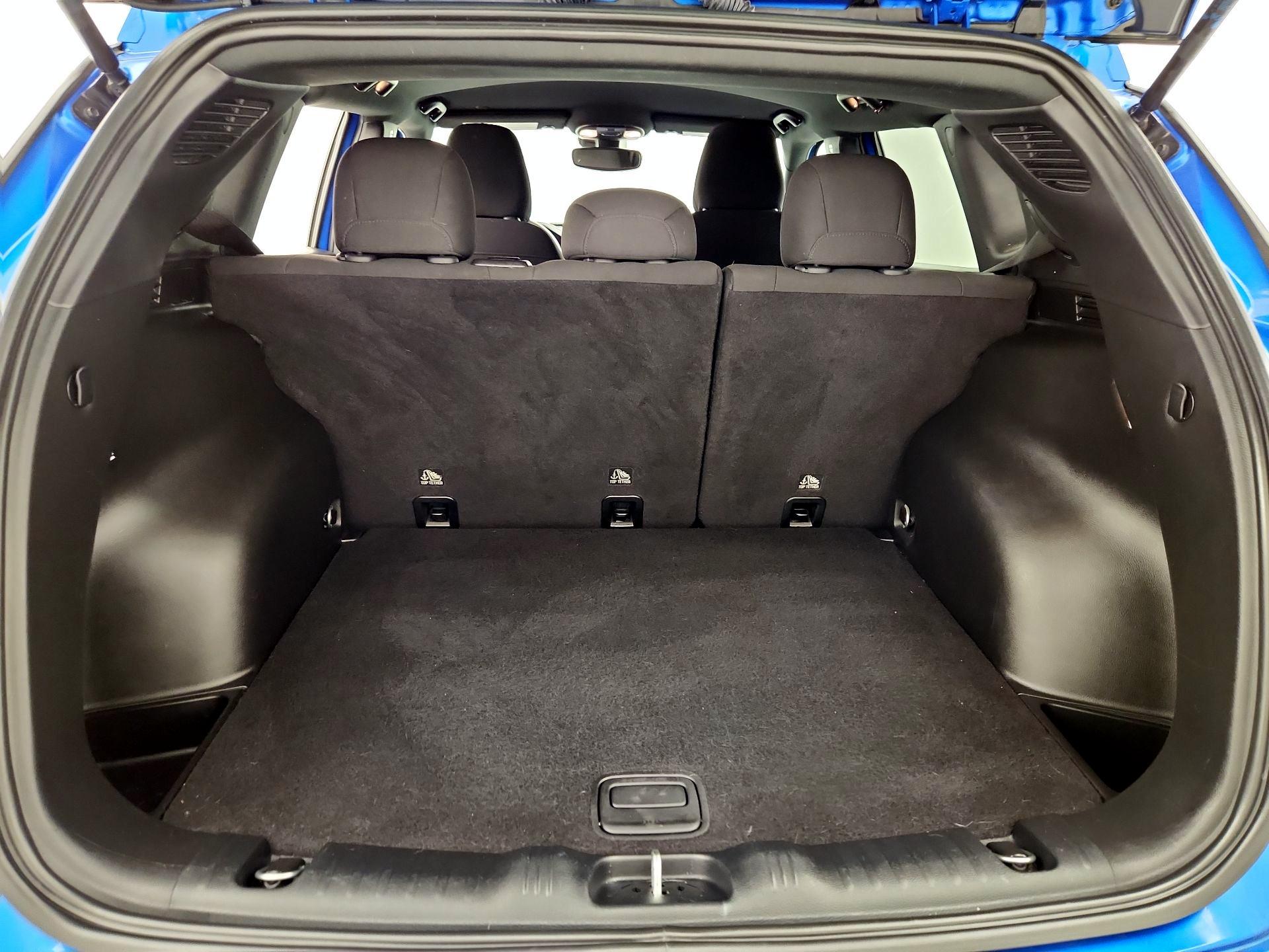 Thumbnail: 2023 Jeep Compass - 20