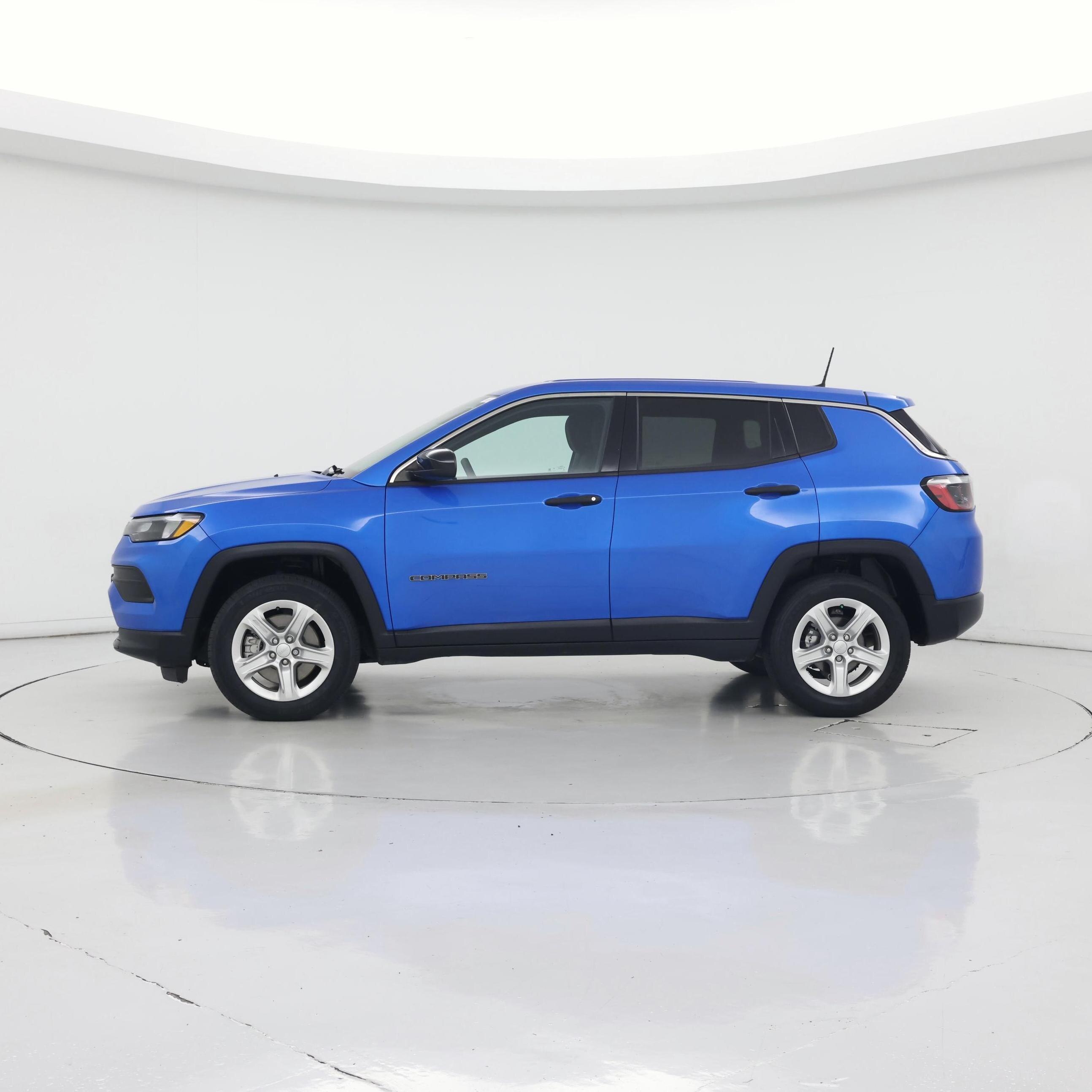 Thumbnail: 2023 Jeep Compass - 3