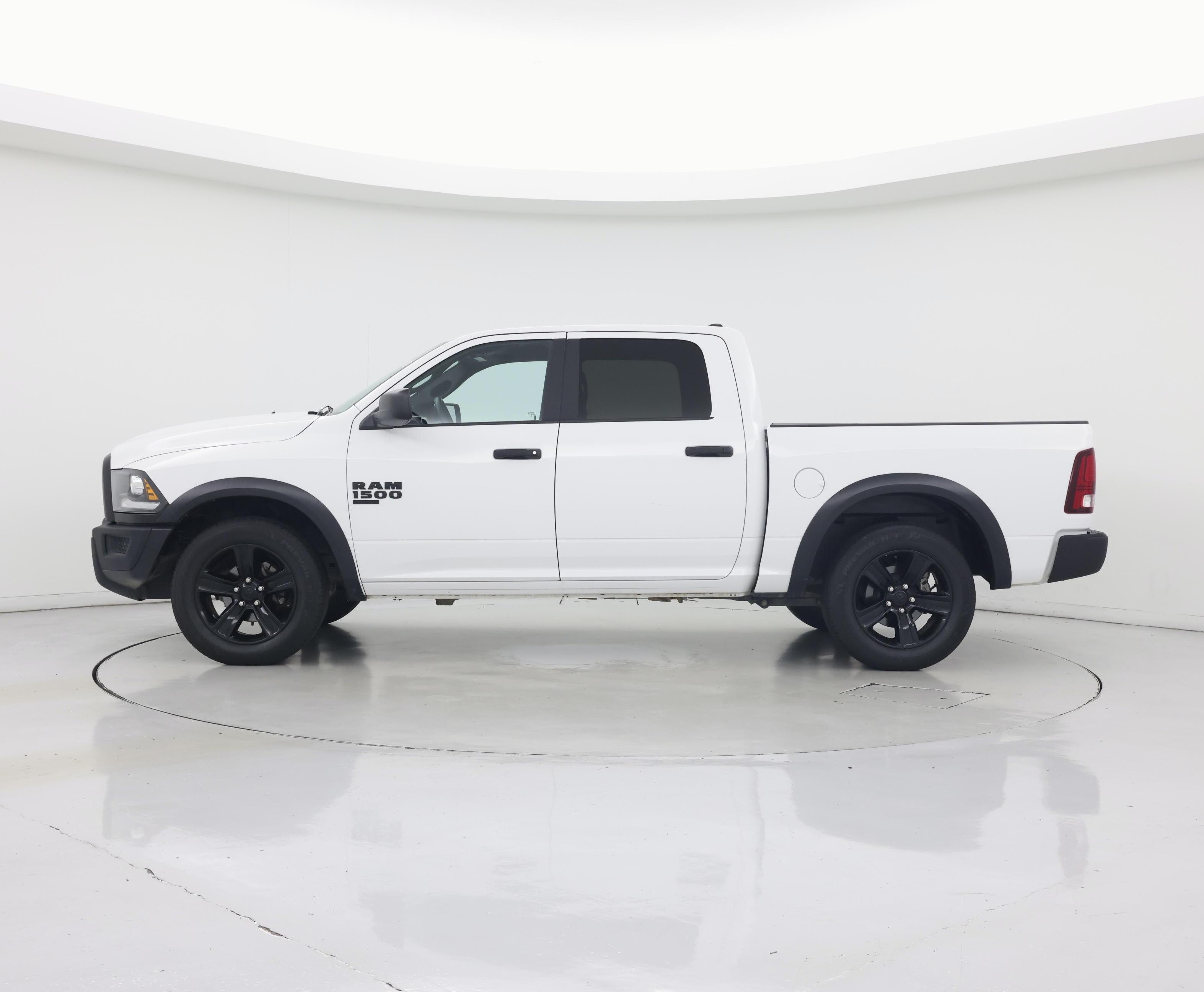 Thumbnail: 2024 RAM 1500 Classic - 3