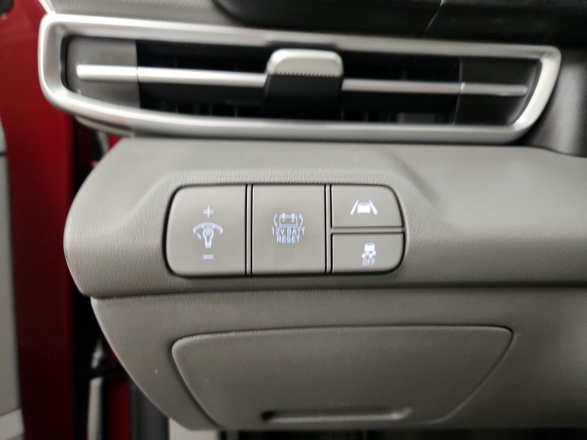 Thumbnail: 2023 Hyundai Elantra - 13