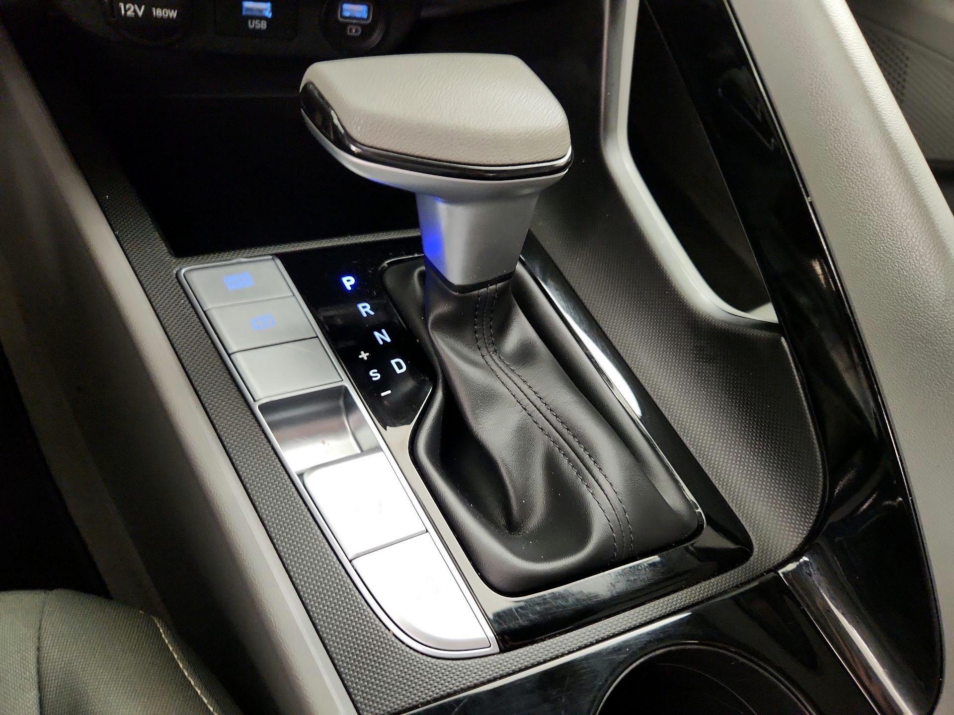 Thumbnail: 2023 Hyundai Elantra - 17