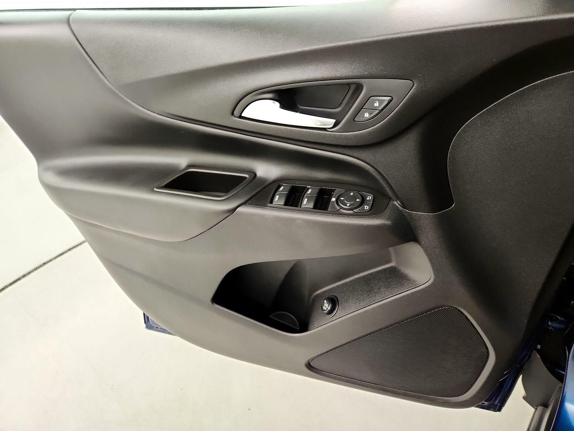 Thumbnail: 2020 Chevrolet Equinox - 12