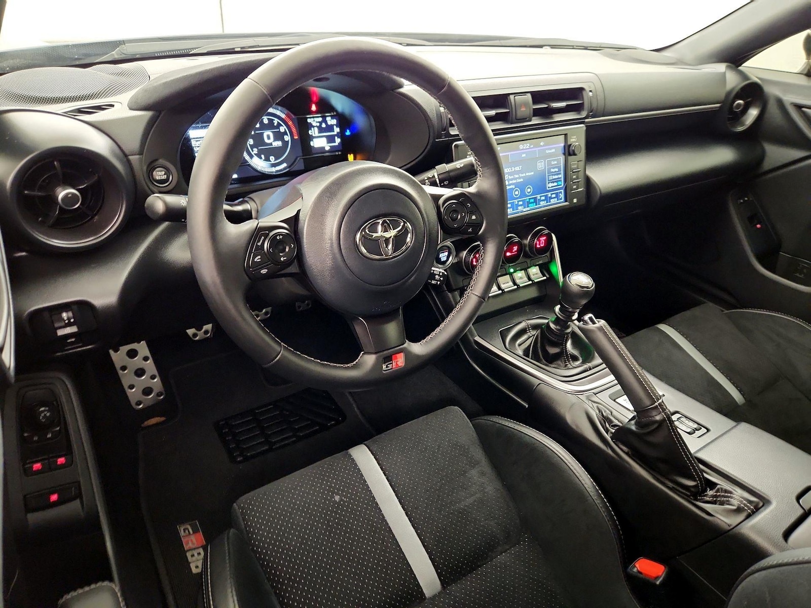 2025 Toyota GR86 Premium - Photo 10