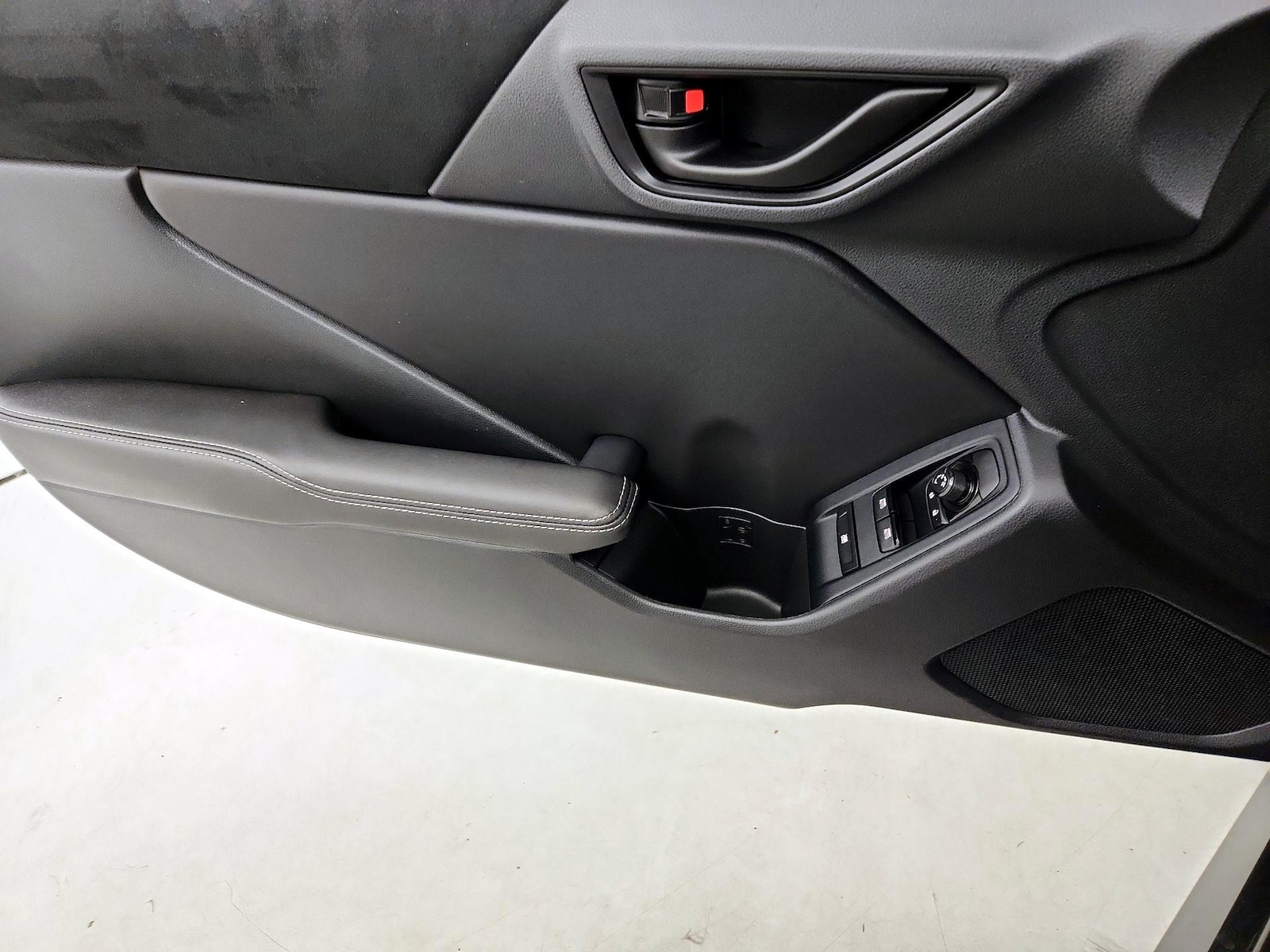 2025 Toyota GR86 Premium - Photo 13