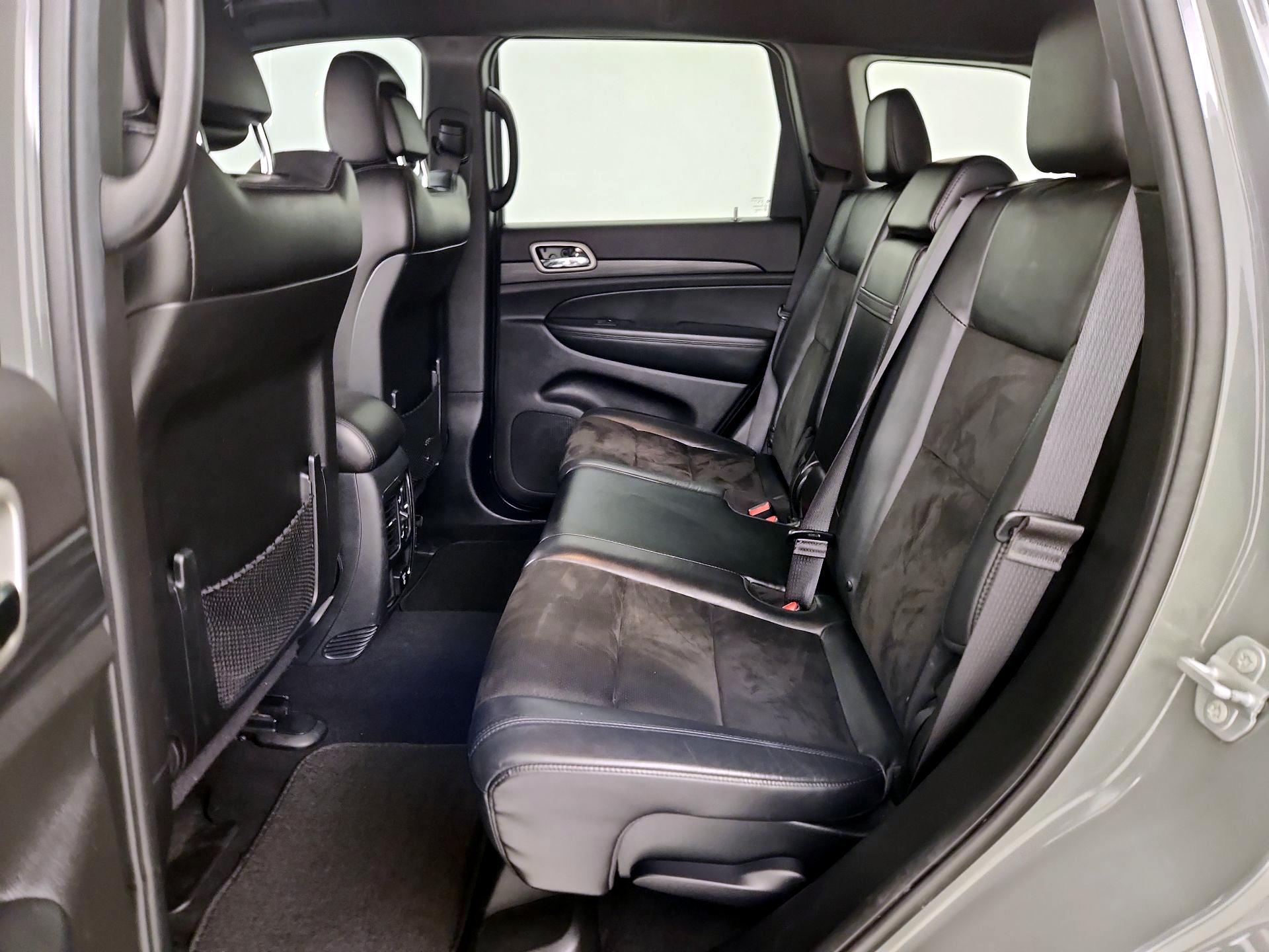 Thumbnail: 2020 Jeep Grand Cherokee - 20