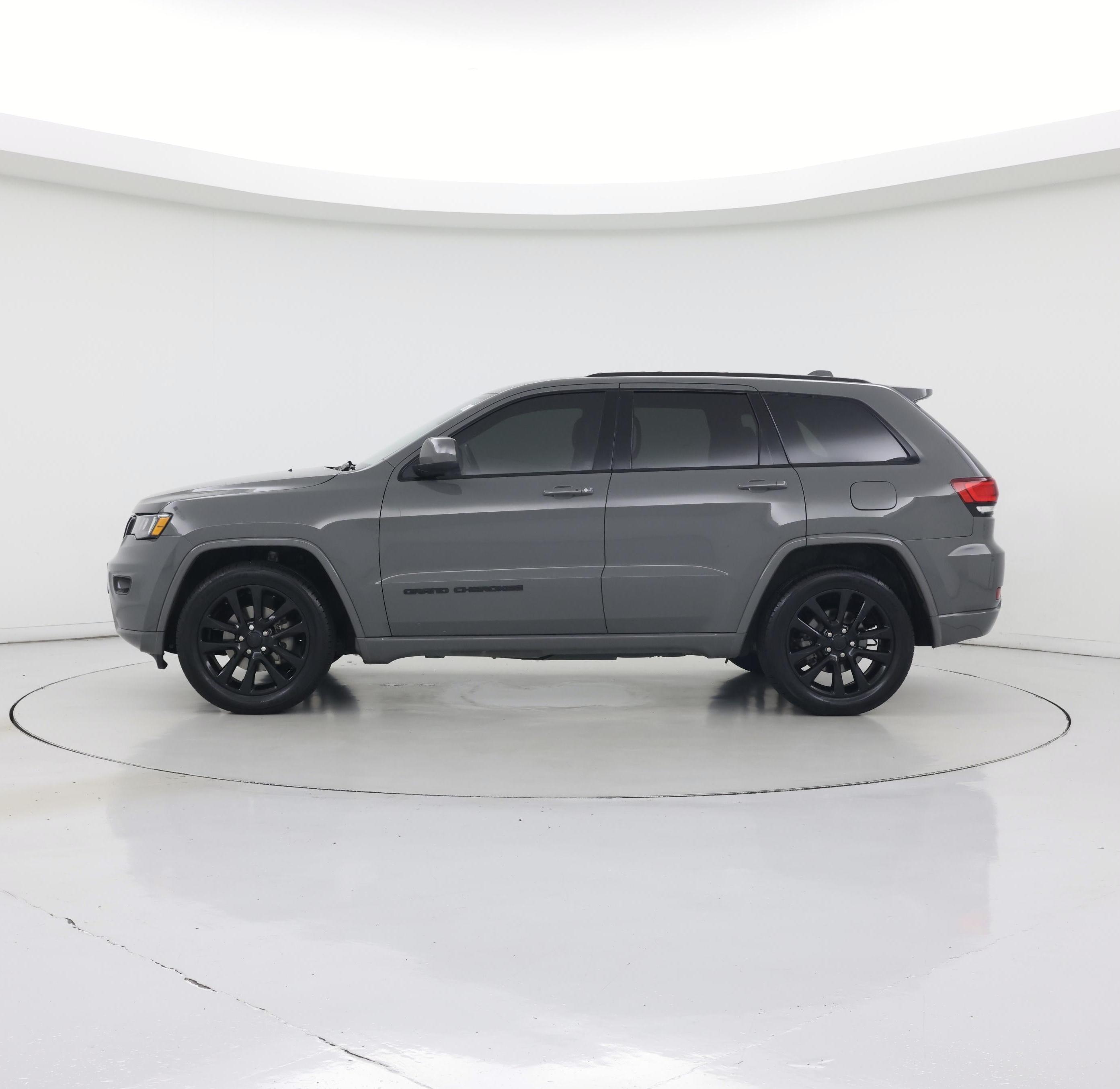 Thumbnail: 2020 Jeep Grand Cherokee - 3