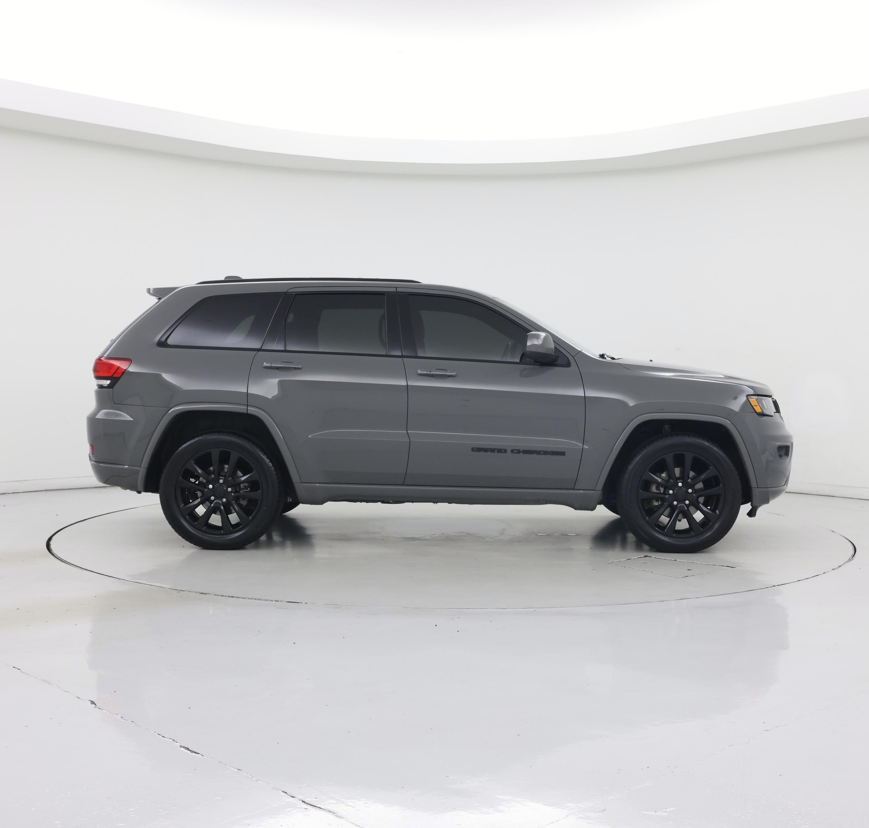 Thumbnail: 2020 Jeep Grand Cherokee - 7