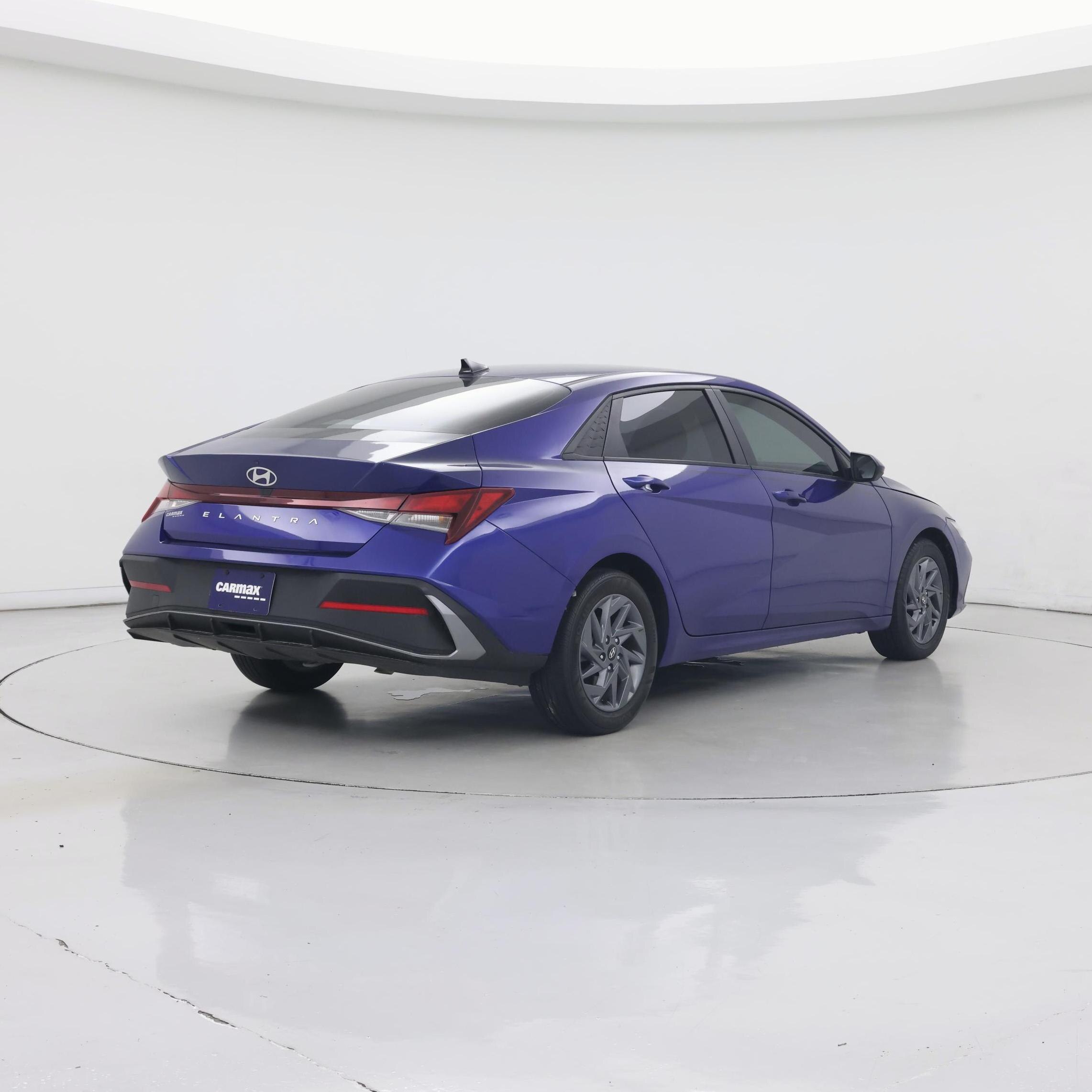 Thumbnail: 2024 Hyundai Elantra - 8
