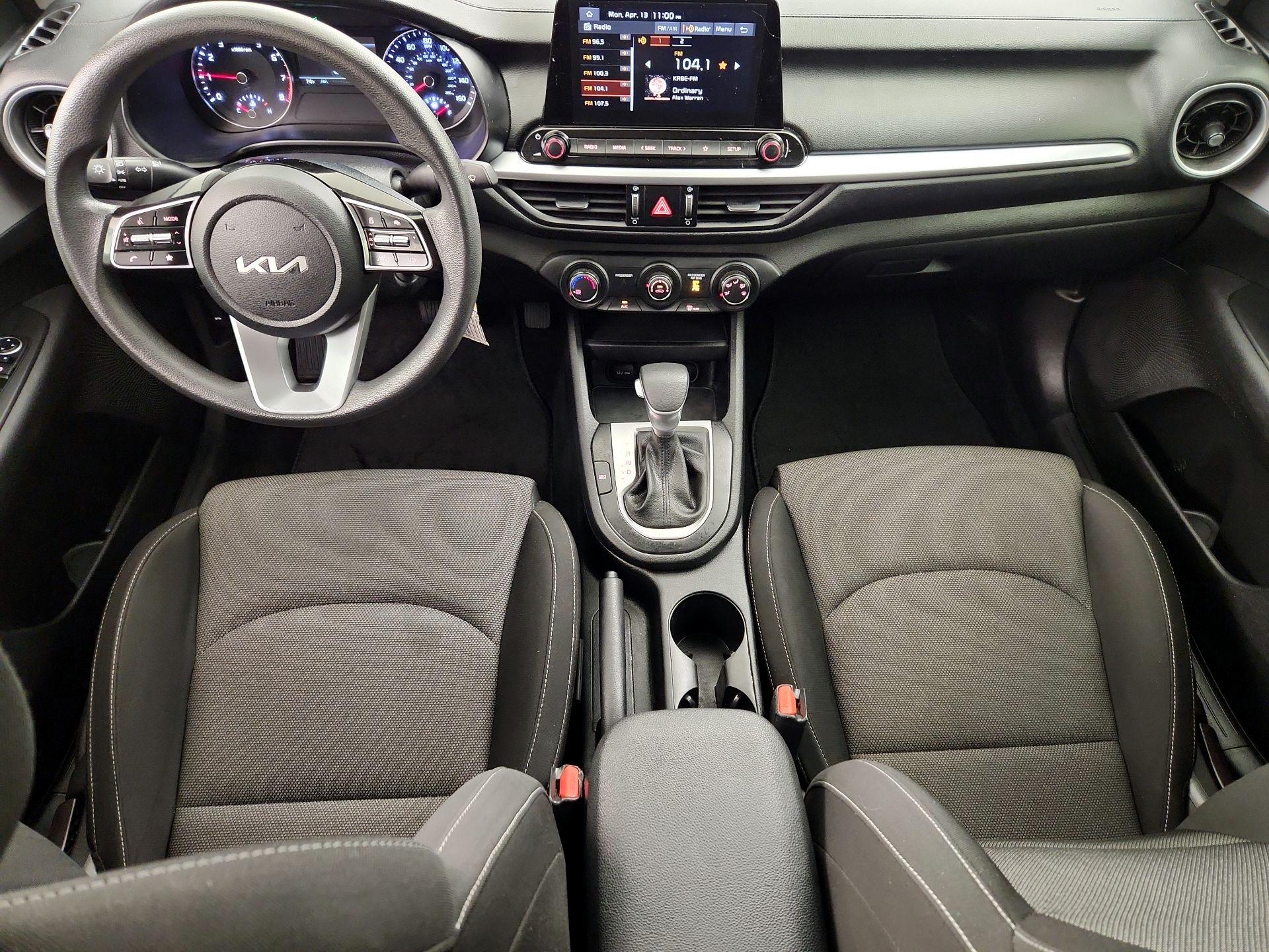 Thumbnail: 2022 Kia Forte - 9