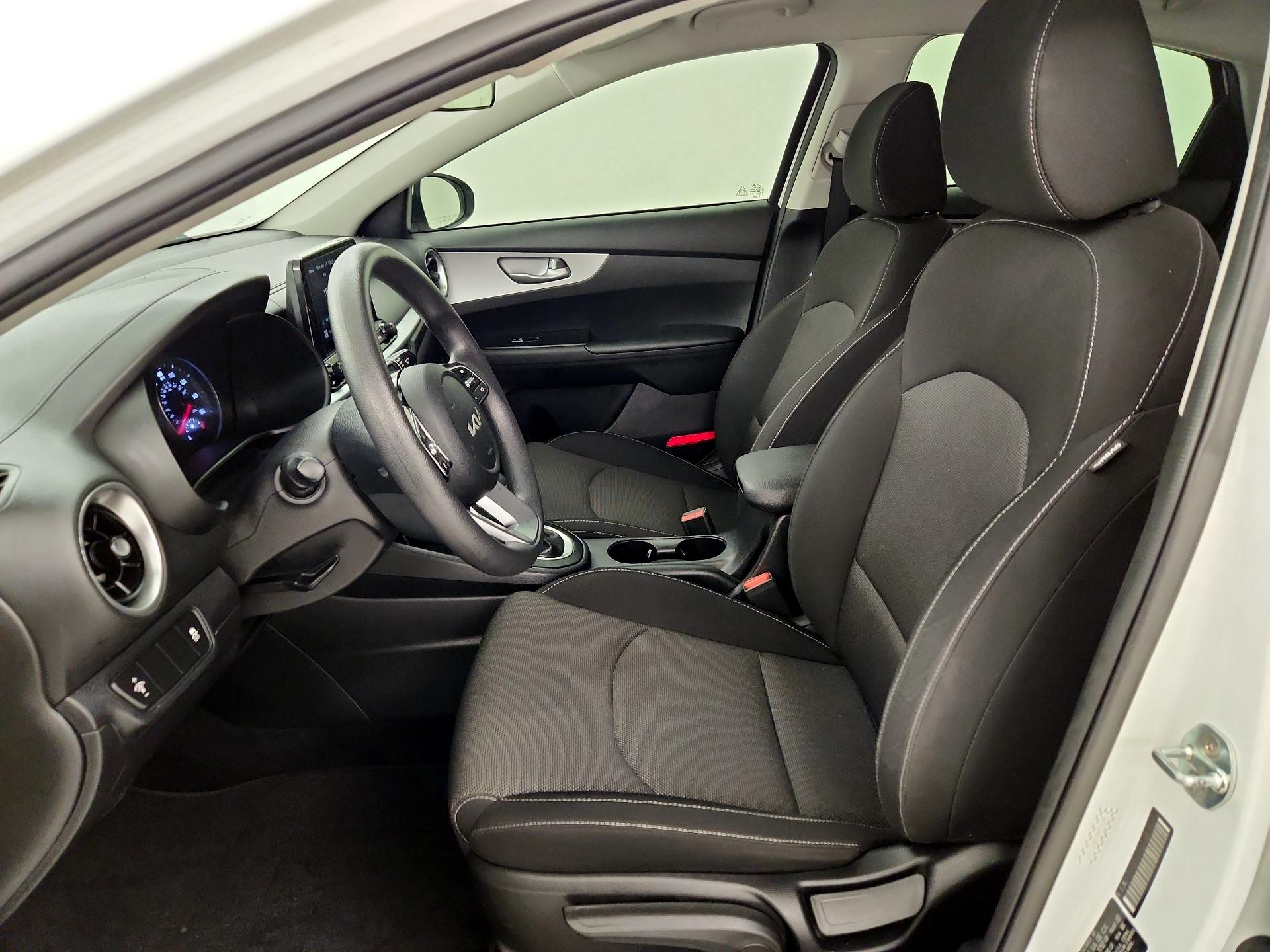 Thumbnail: 2022 Kia Forte - 11