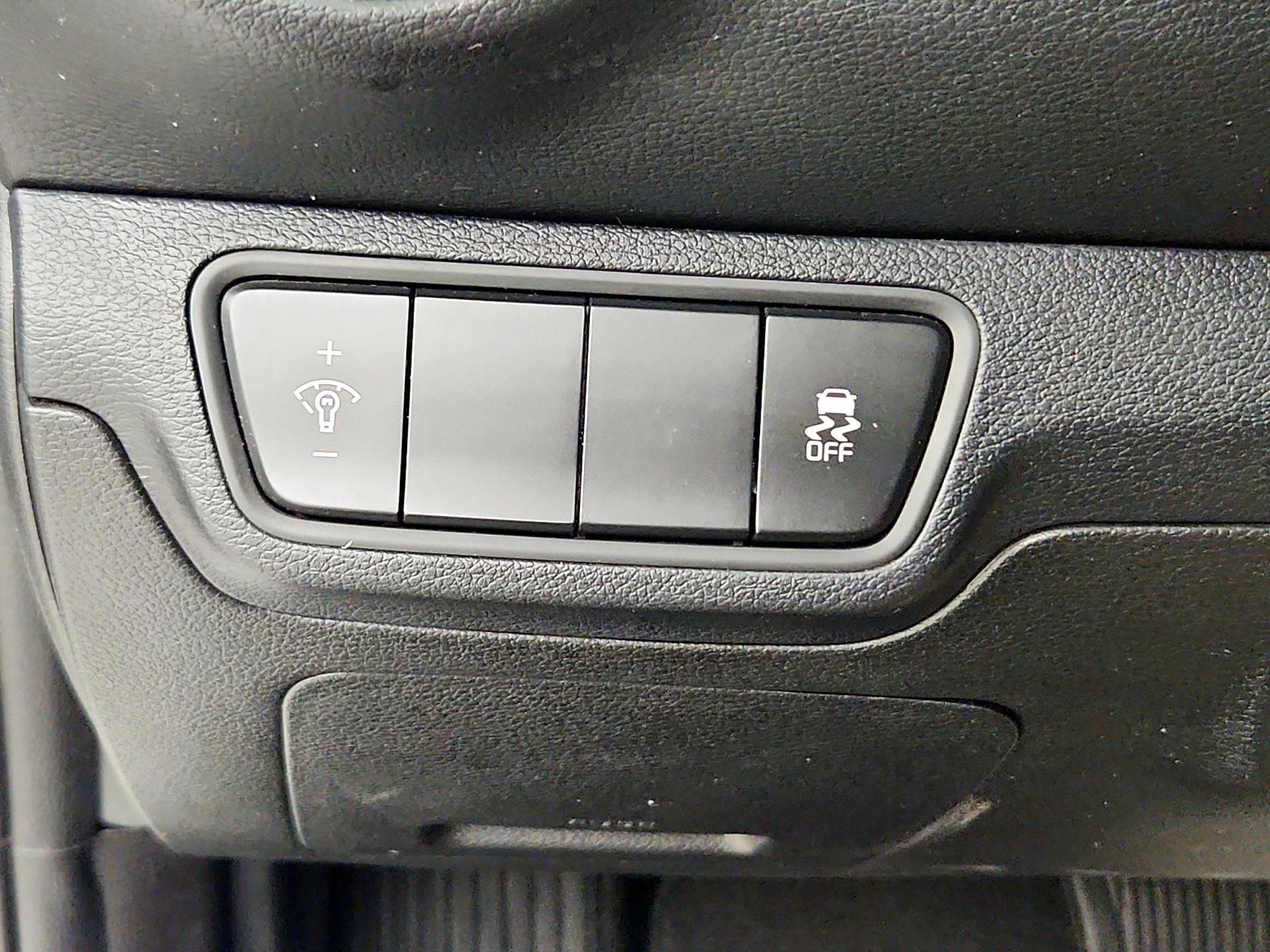 Thumbnail: 2022 Kia Forte - 13