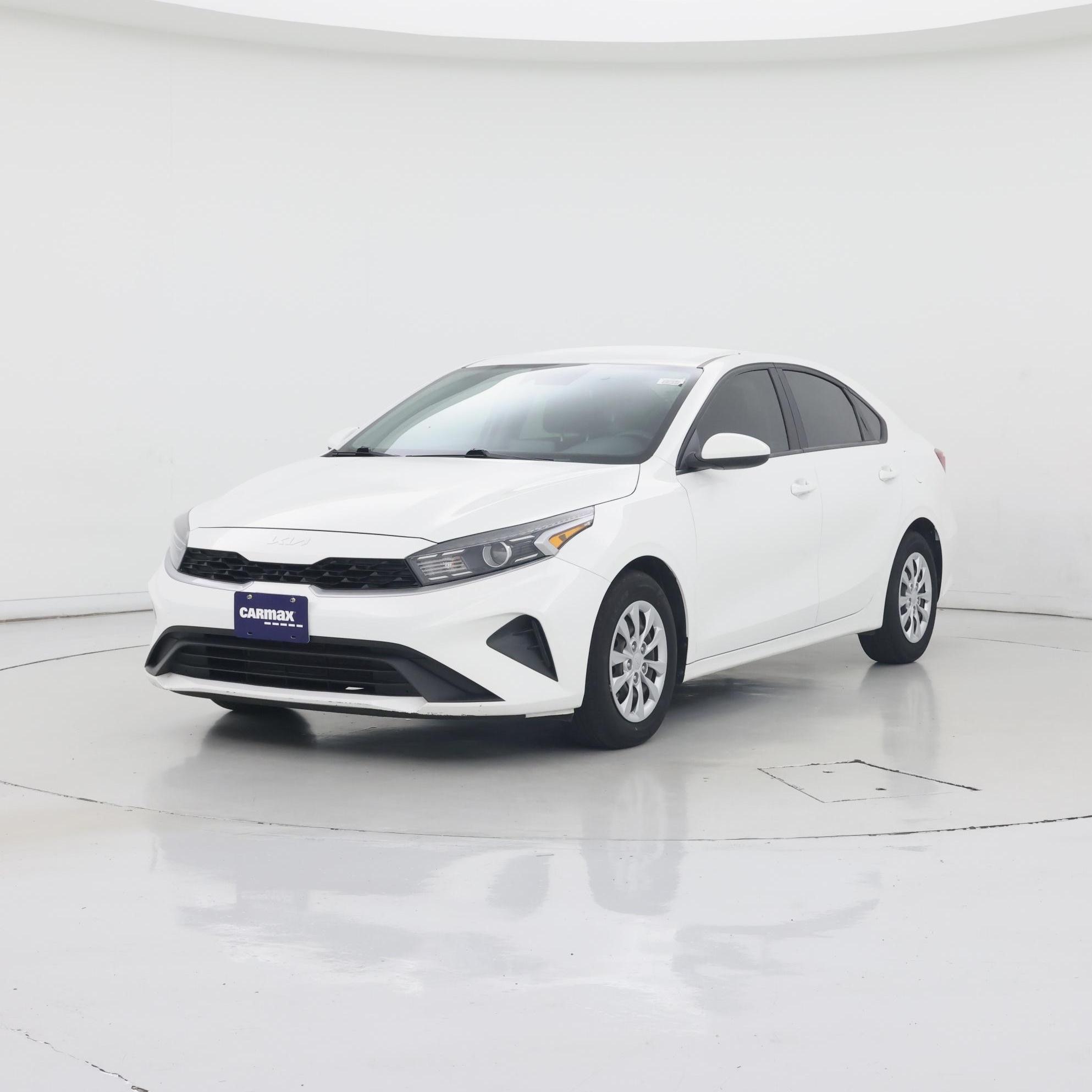 Thumbnail: 2022 Kia Forte - 4