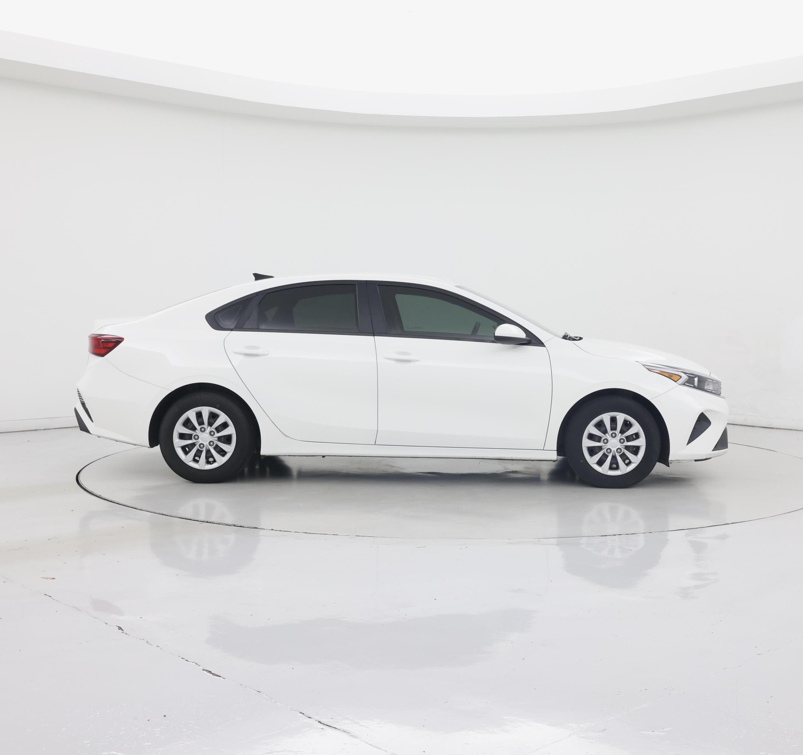 Thumbnail: 2022 Kia Forte - 7