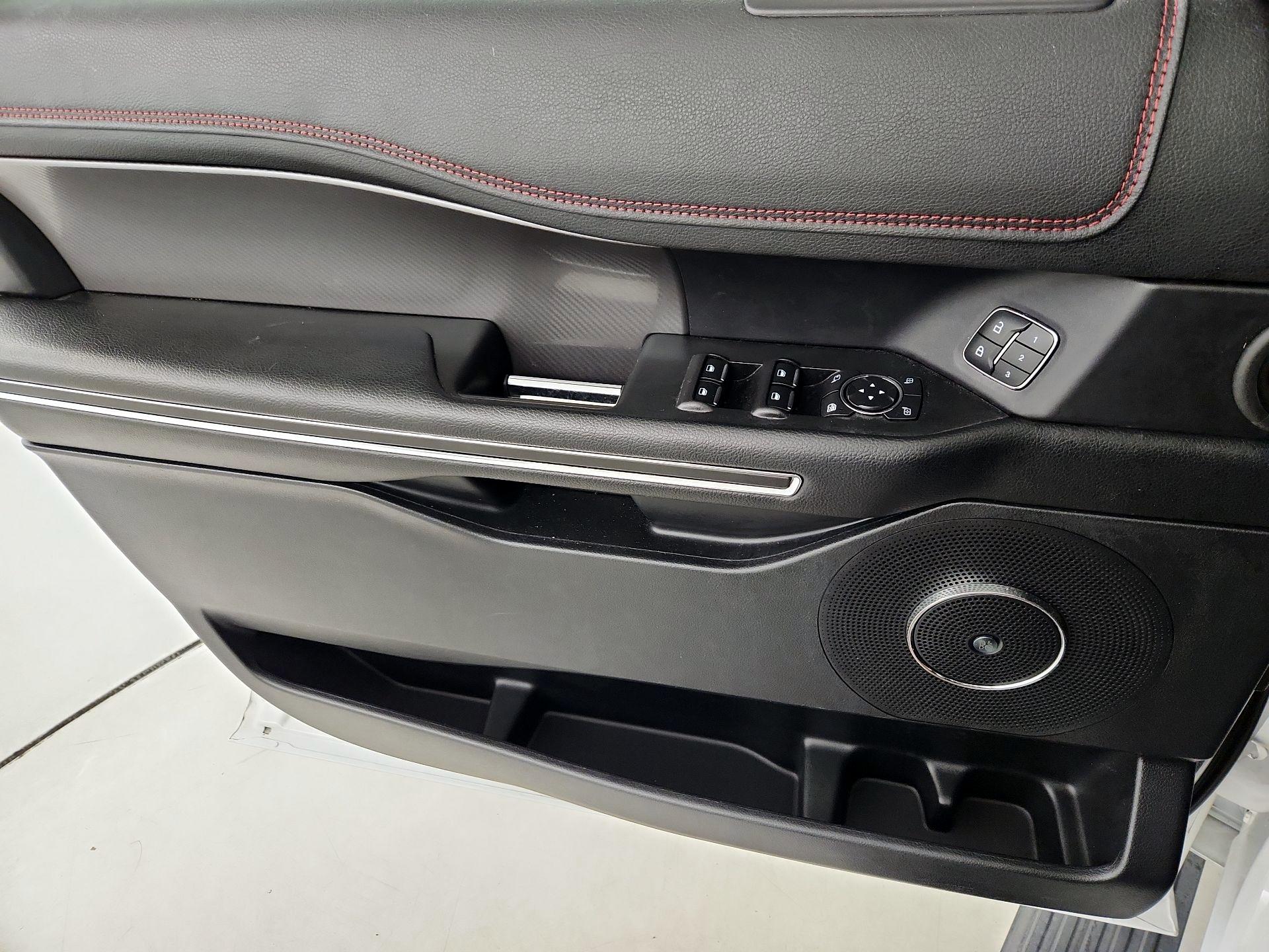 Thumbnail: 2021 Ford Expedition - 12