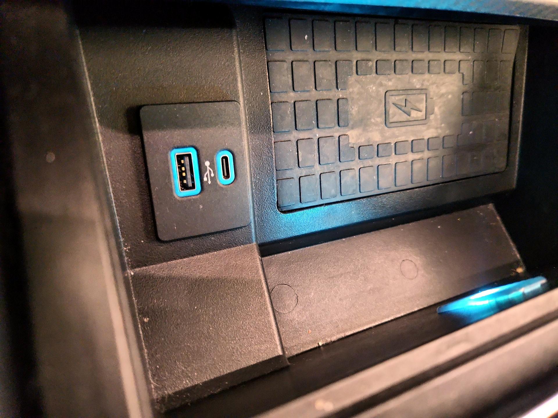 Thumbnail: 2021 Ford Expedition - 19