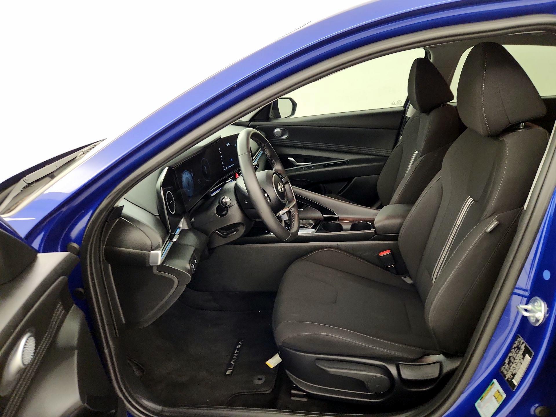 Thumbnail: 2025 Hyundai Elantra - 11