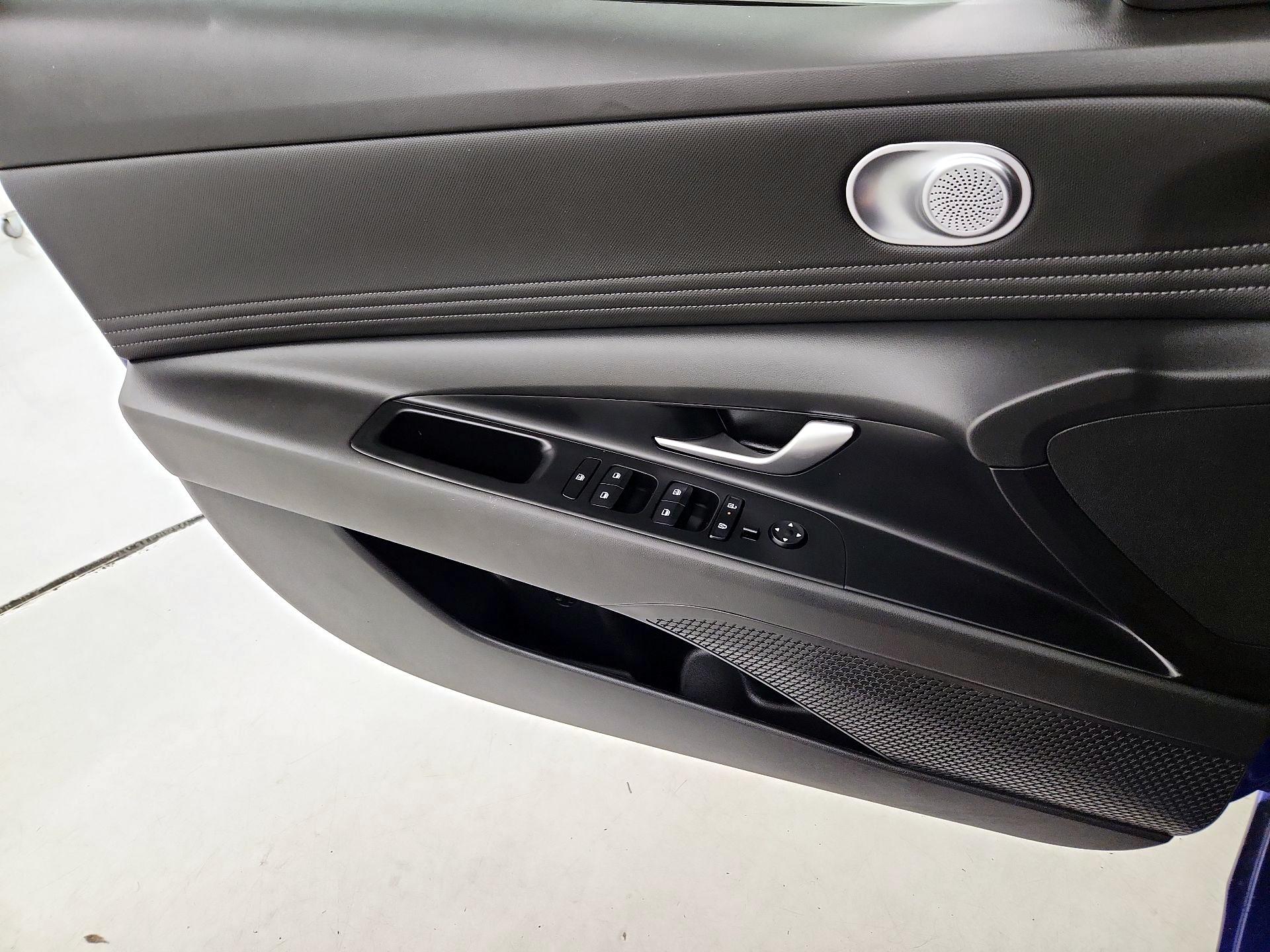 Thumbnail: 2025 Hyundai Elantra - 12