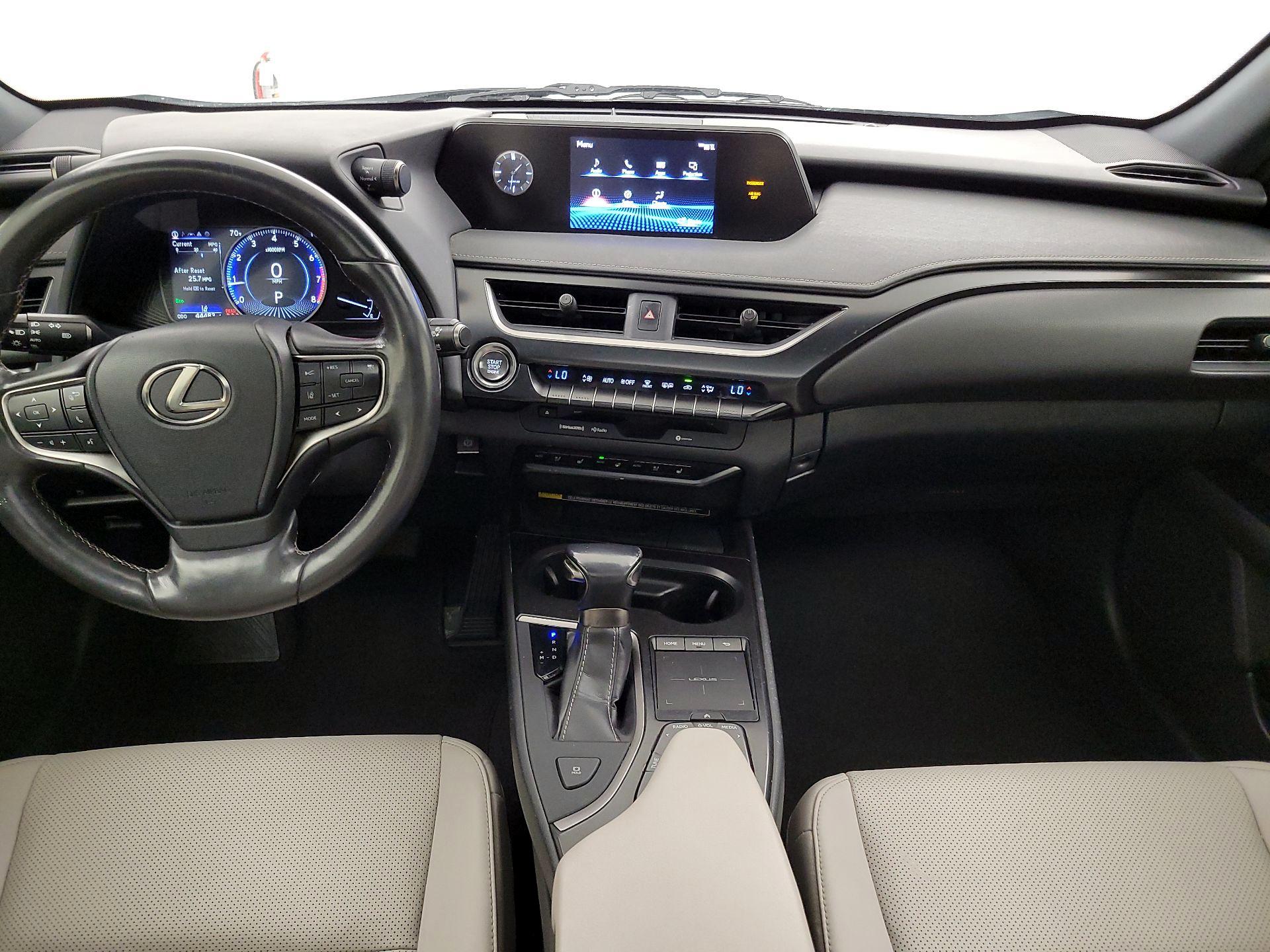 Thumbnail: 2020 Lexus UX - 9