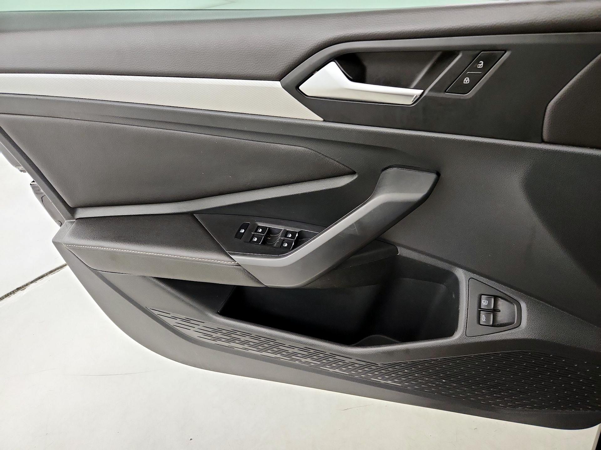 Thumbnail: 2023 Volkswagen Jetta - 12