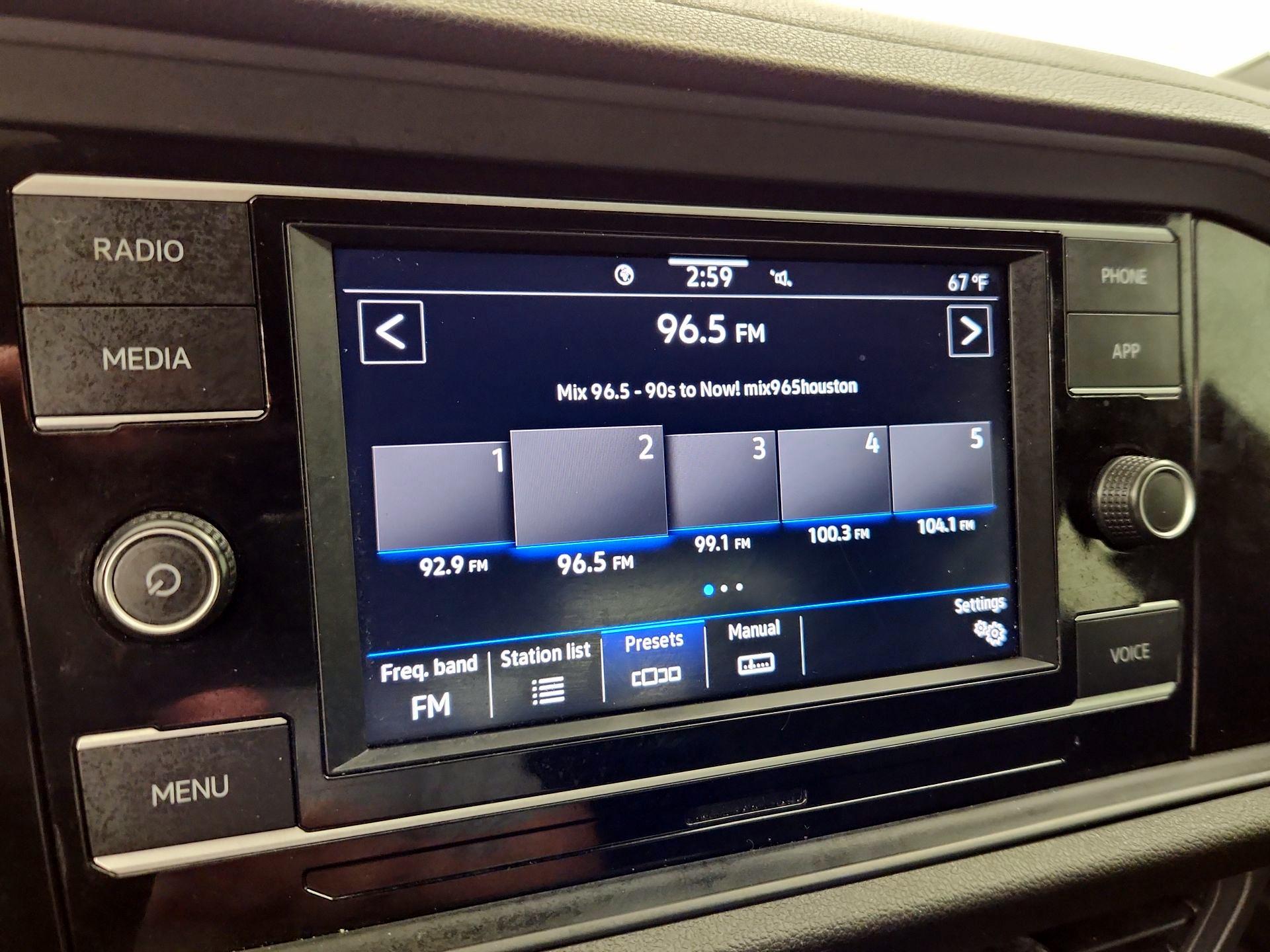 Thumbnail: 2023 Volkswagen Jetta - 15