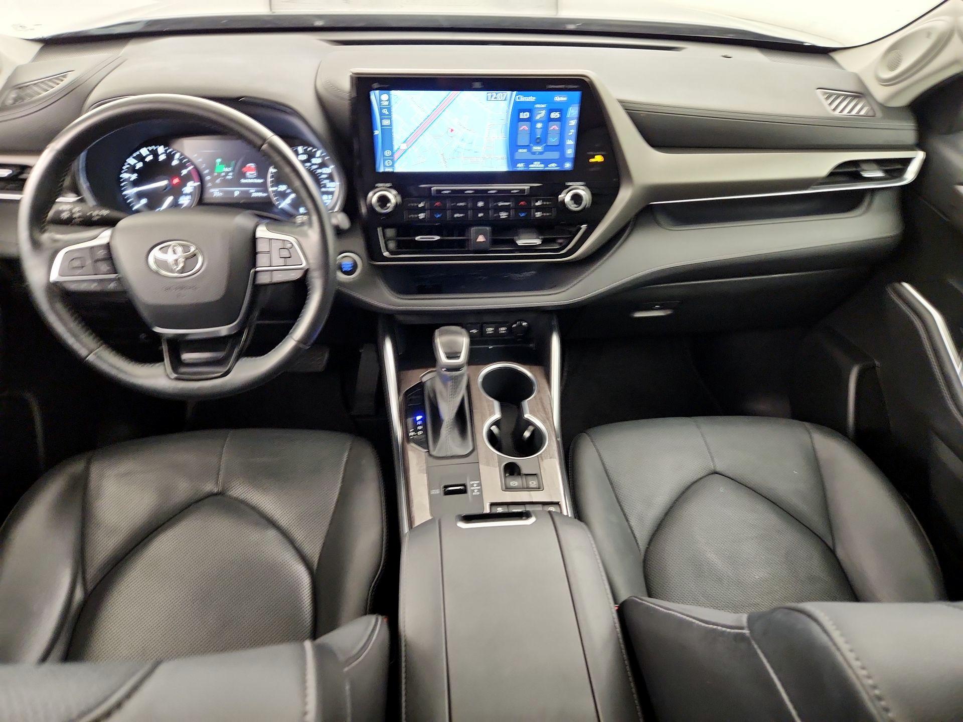 Thumbnail: 2021 Toyota Highlander - 9