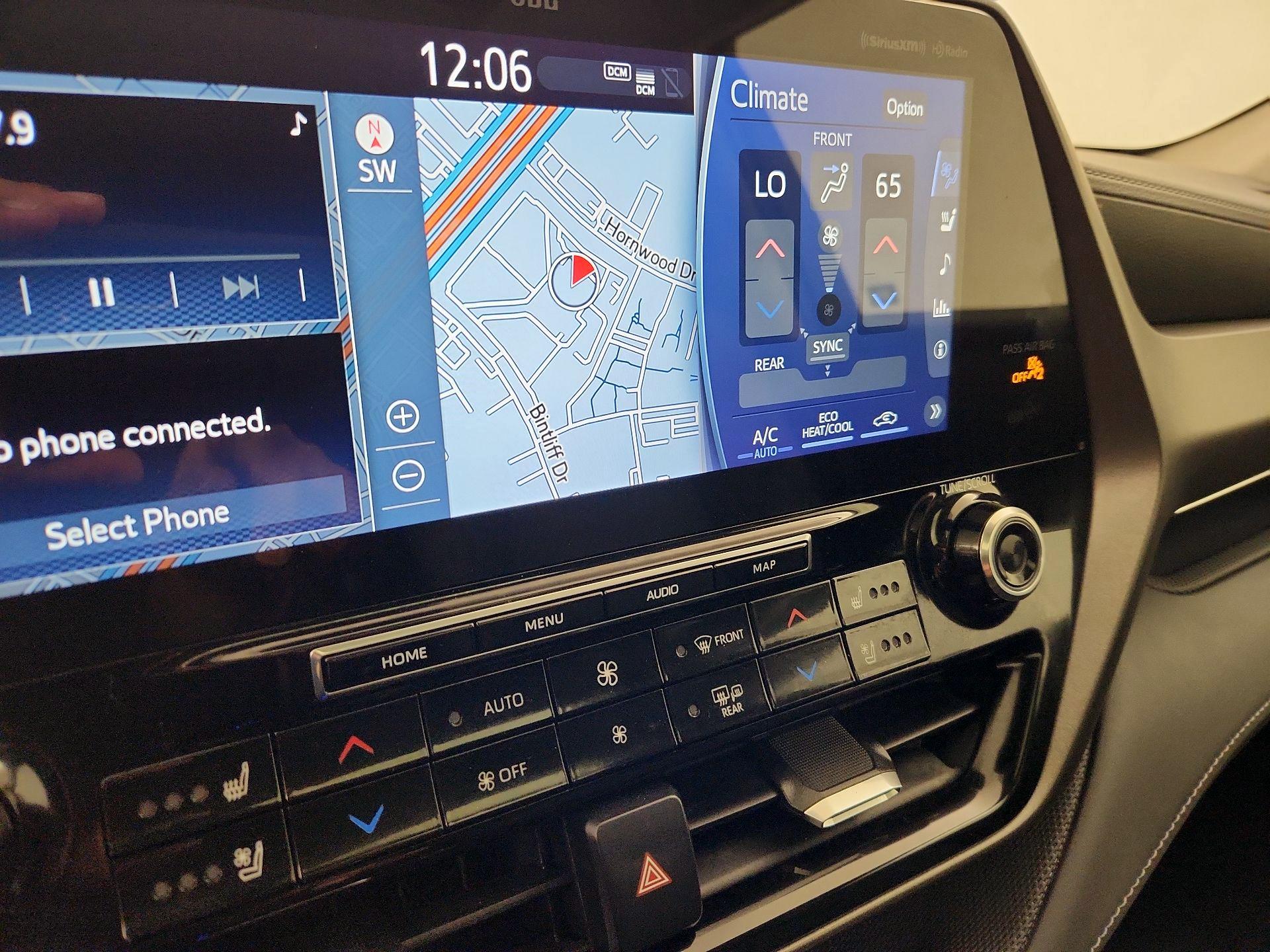 Thumbnail: 2021 Toyota Highlander - 17