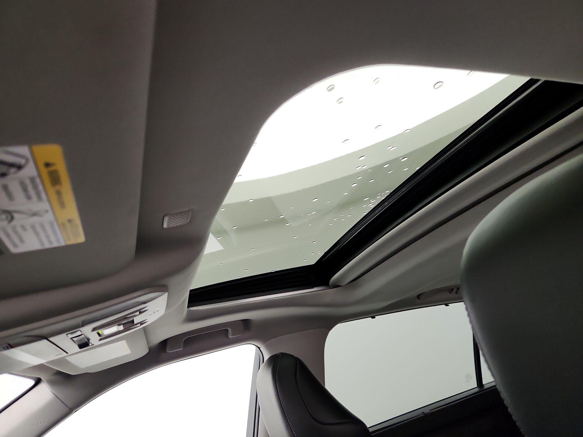 Thumbnail: 2021 Toyota Highlander - 20