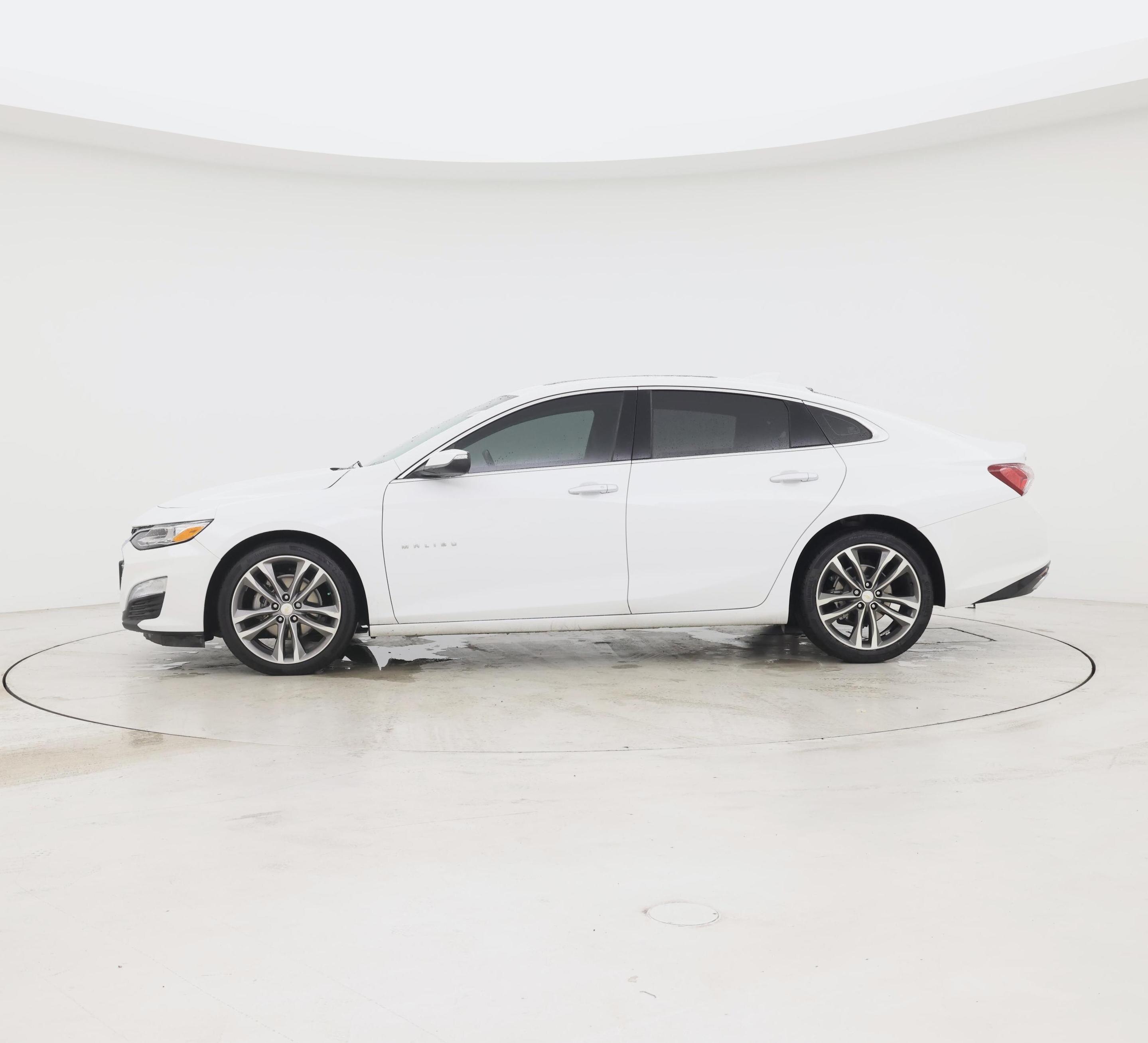 Thumbnail: 2023 Chevrolet Malibu - 3