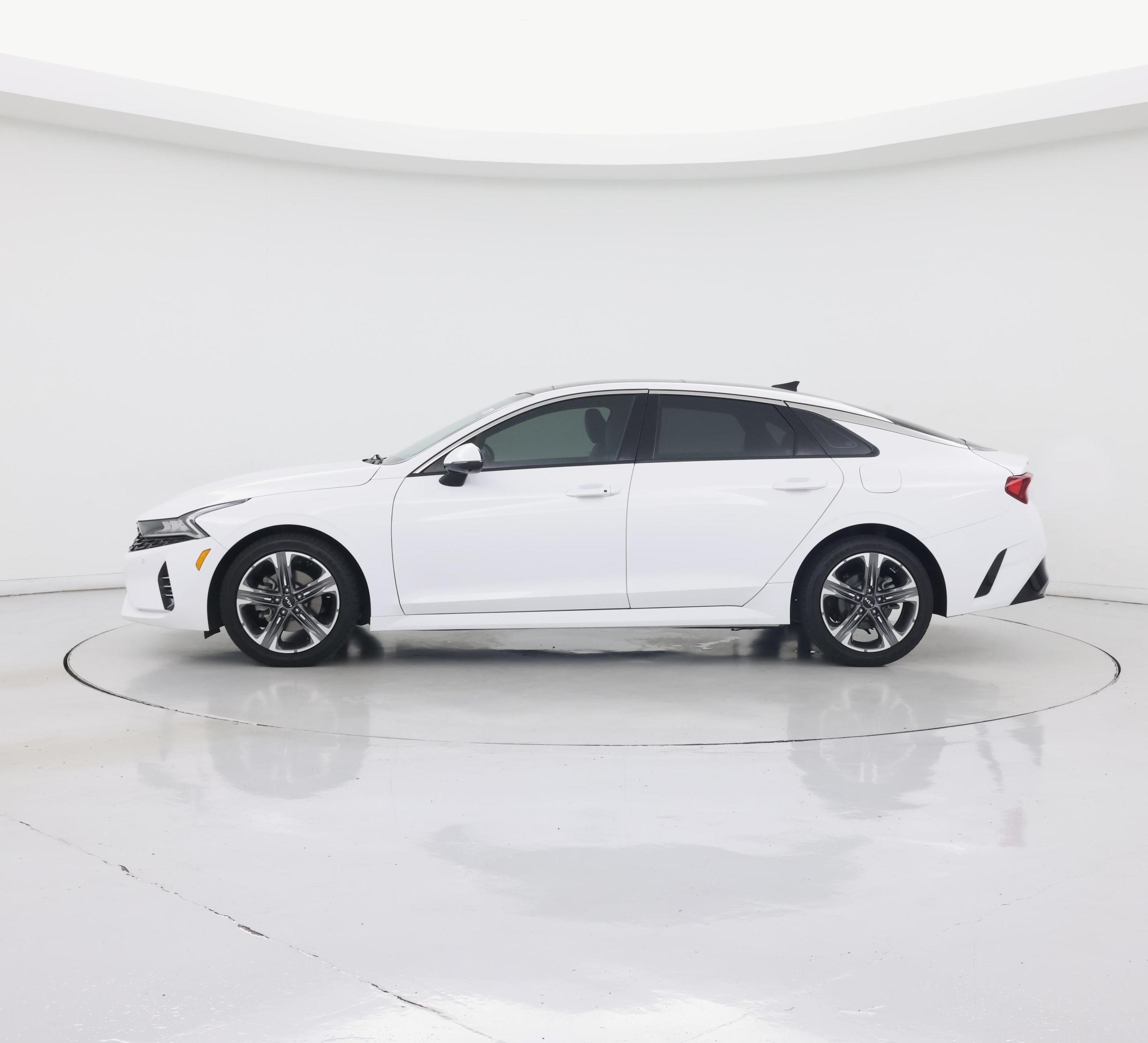 Thumbnail: 2022 Kia K5 - 3