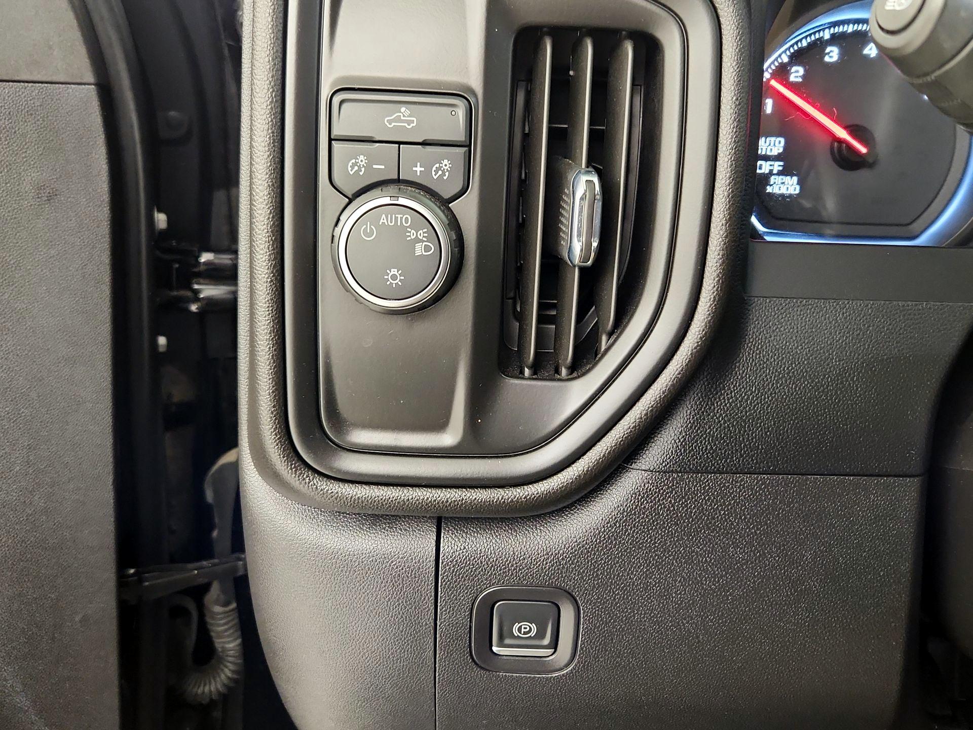Thumbnail: 2022 Chevrolet Silverado 1500 - 13
