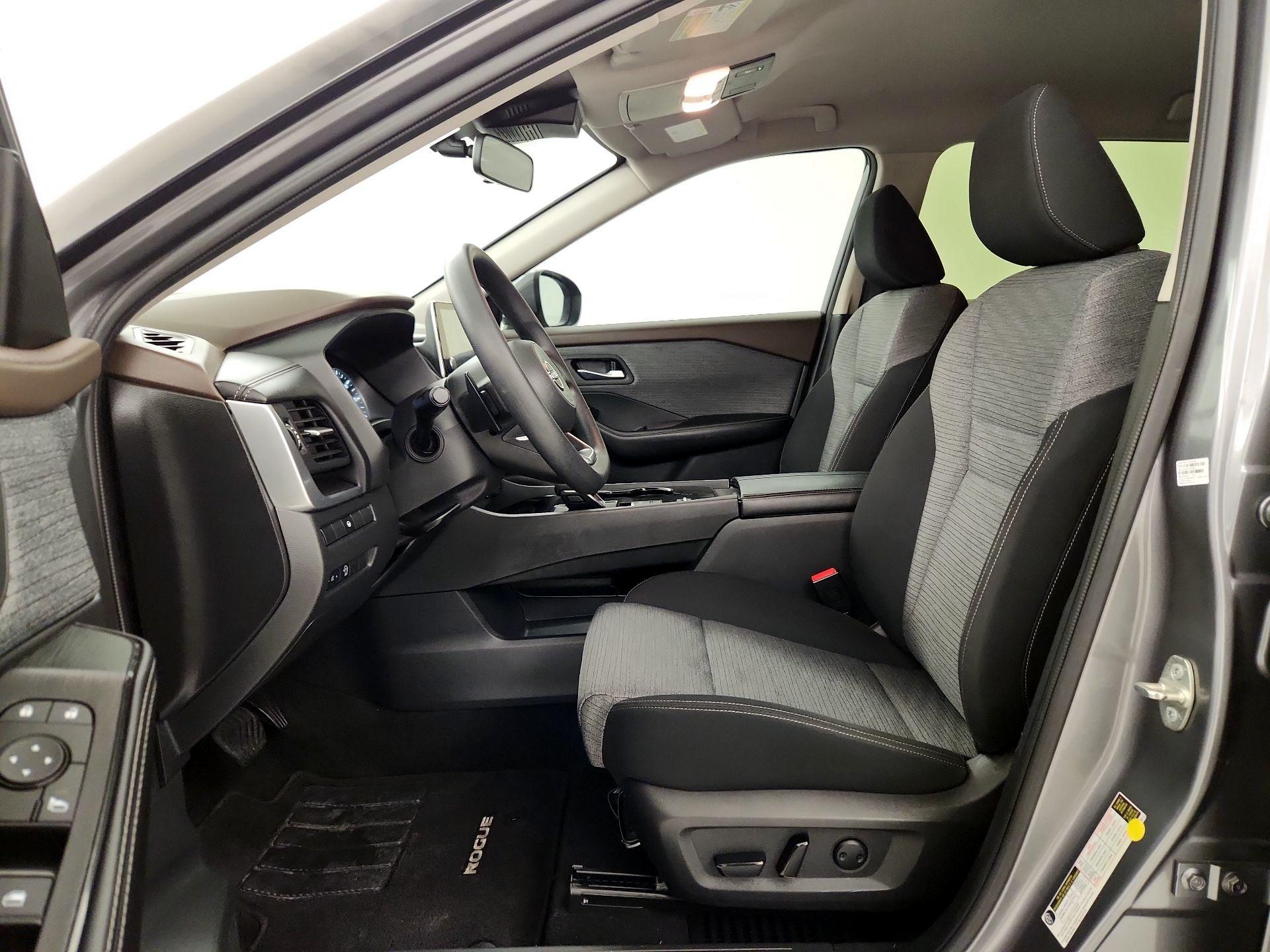 Thumbnail: 2023 Nissan Rogue - 11