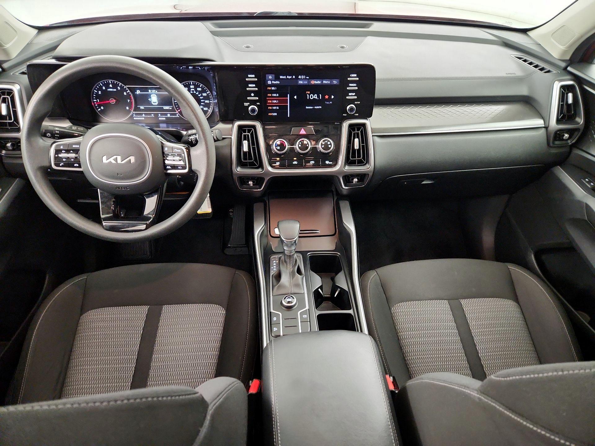 Thumbnail: 2023 Kia Sorento - 9