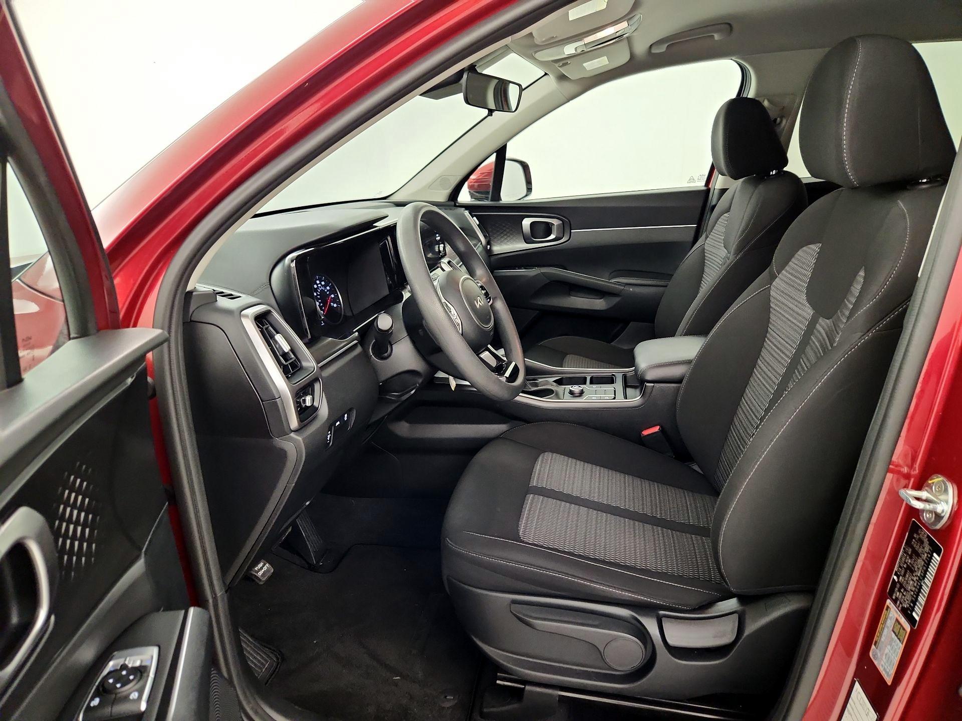 Thumbnail: 2023 Kia Sorento - 11