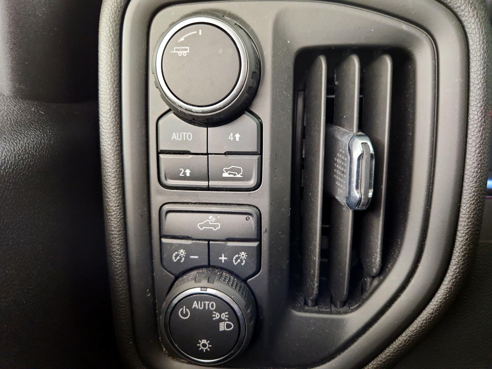 Thumbnail: 2022 Chevrolet Silverado 1500 - 13