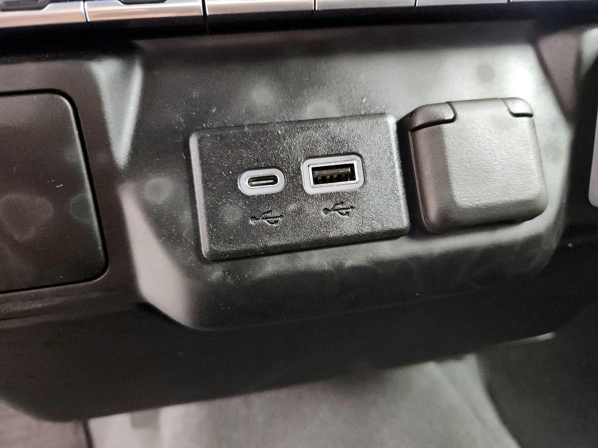 Thumbnail: 2022 Chevrolet Silverado 1500 - 18