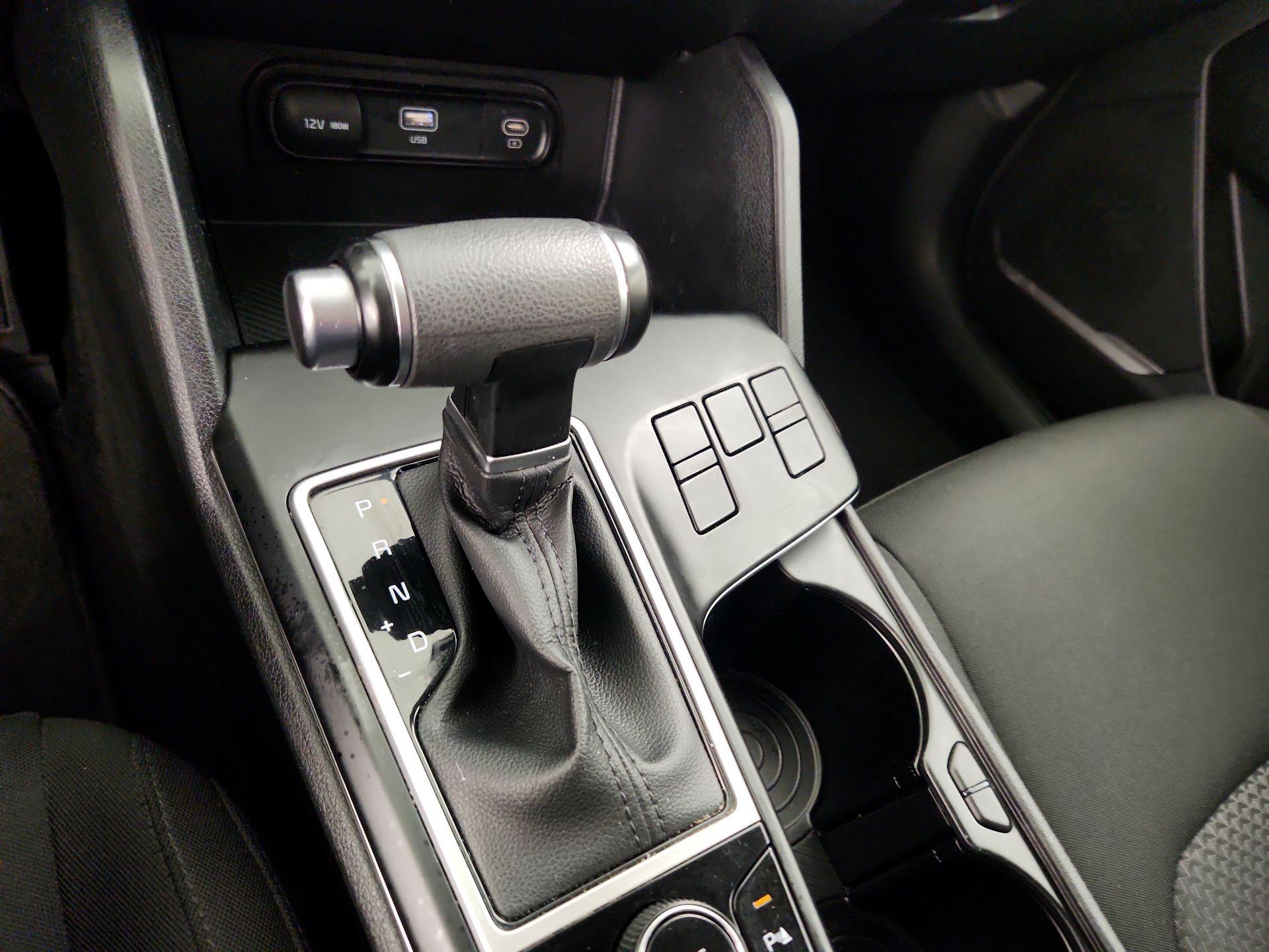 Thumbnail: 2023 Kia Sportage - 17