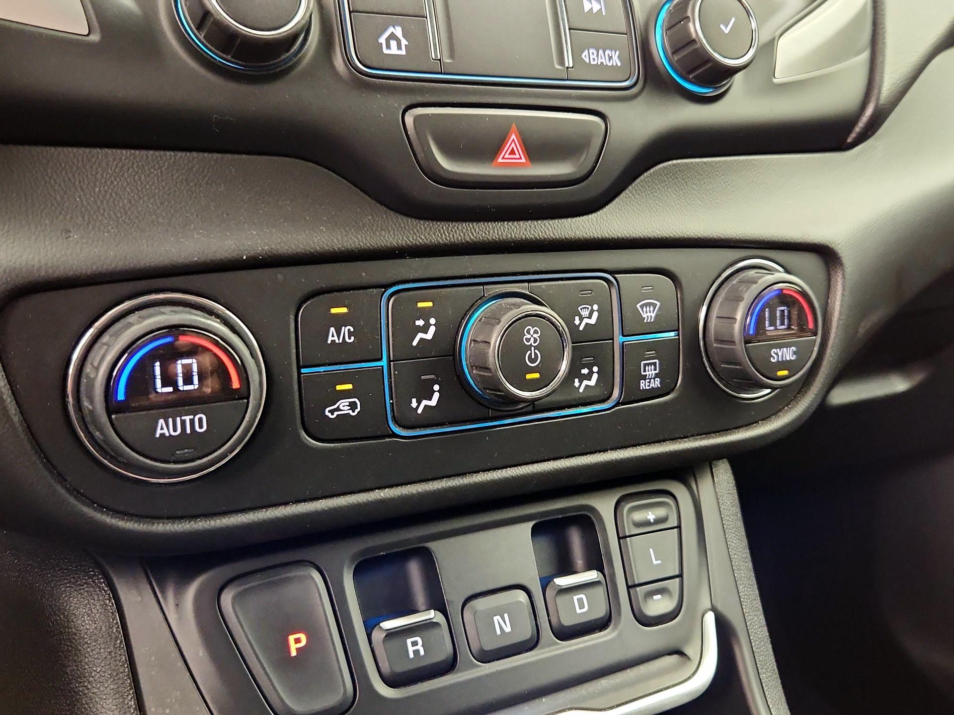 Thumbnail: 2021 GMC Terrain - 17