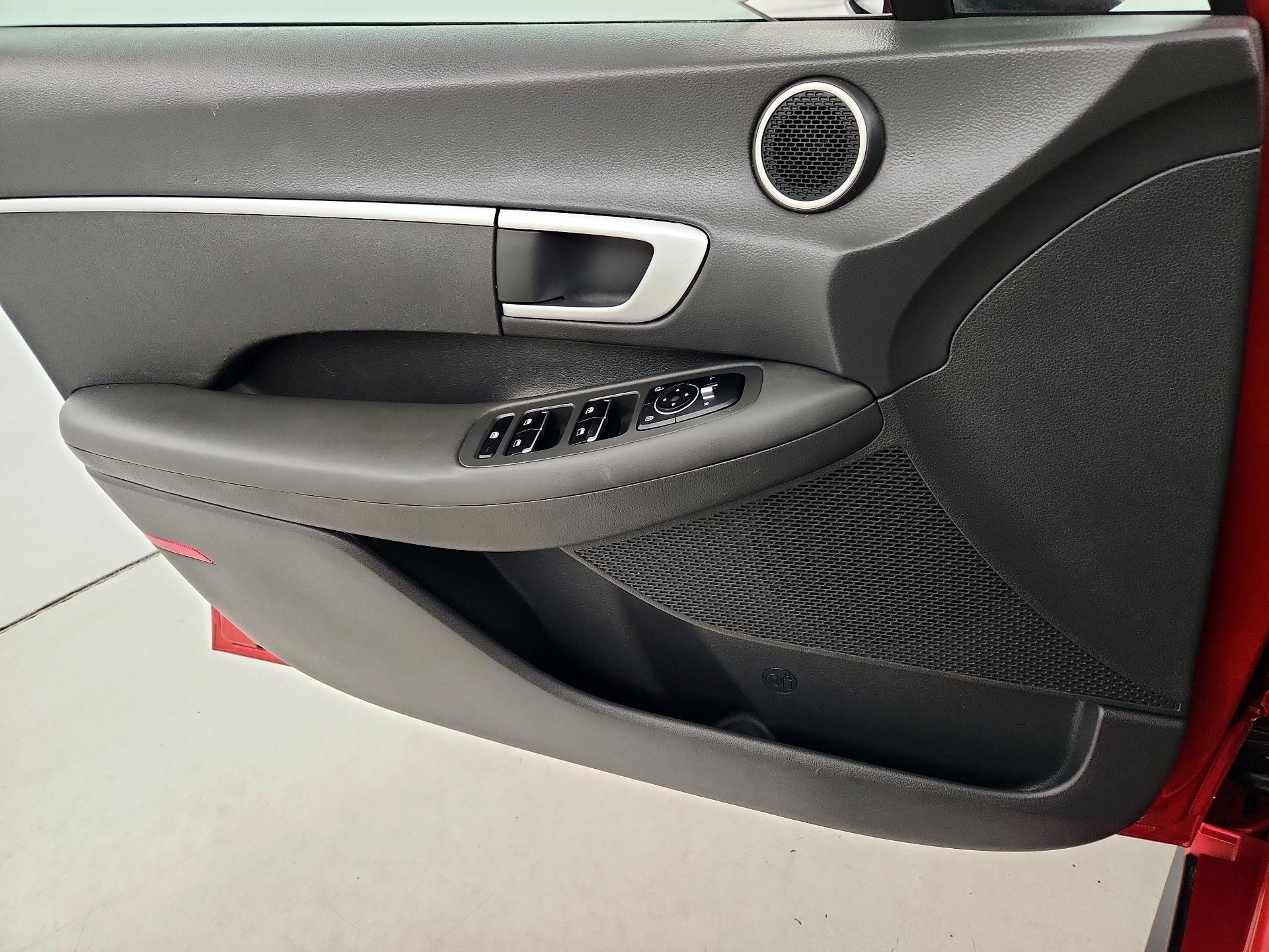 Thumbnail: 2022 Hyundai Sonata - 12