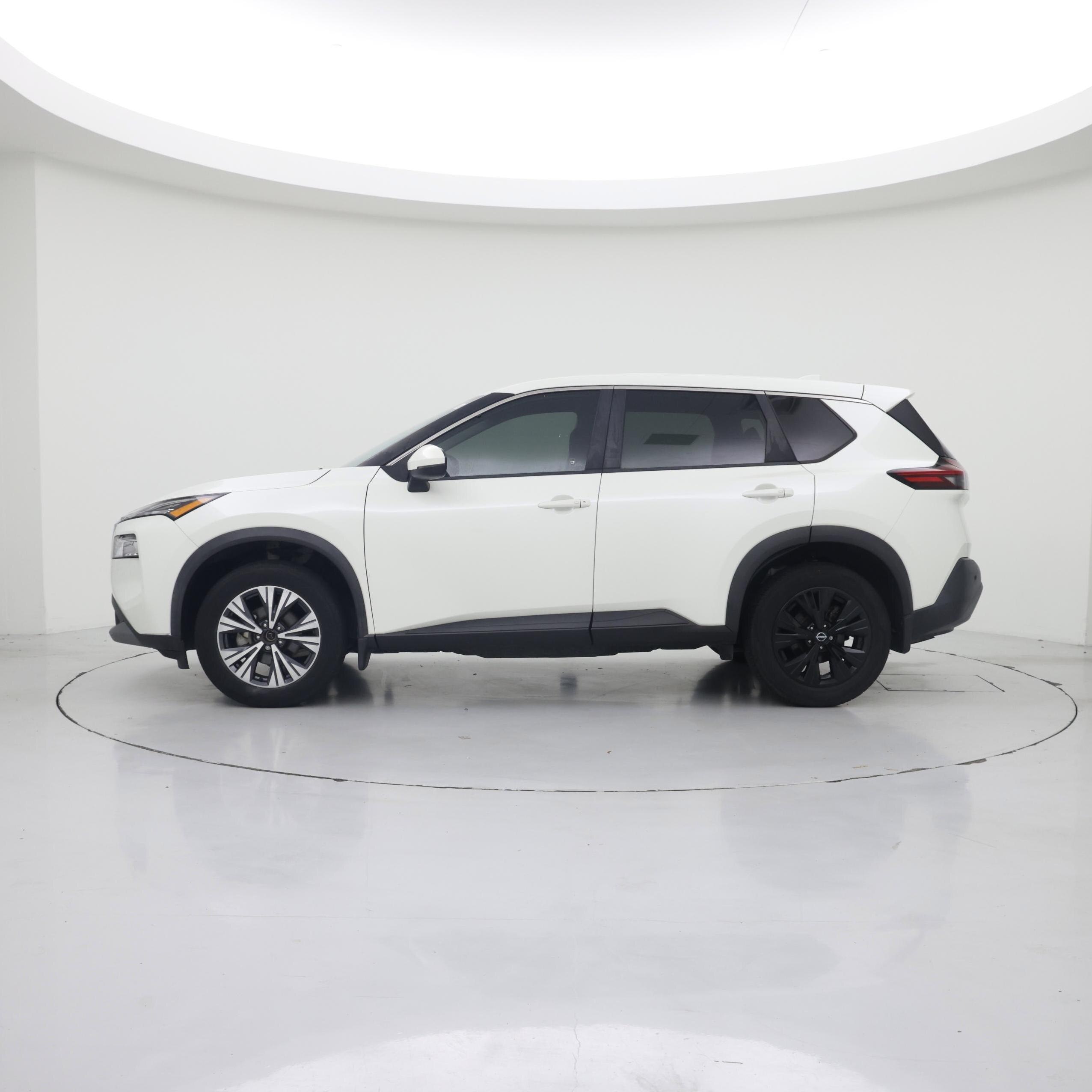 Thumbnail: 2022 Nissan Rogue - 3