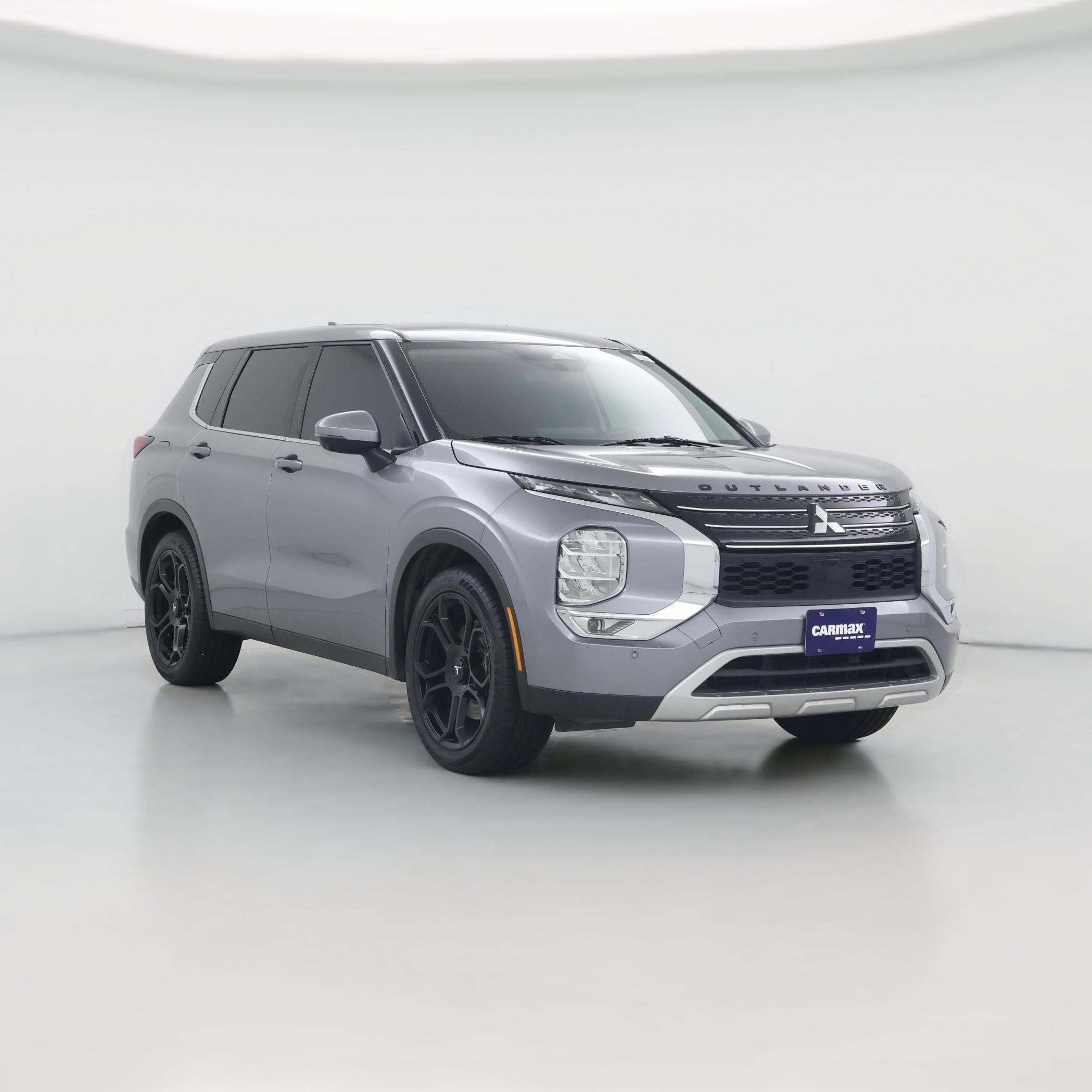 Thumbnail: 2023 Mitsubishi Outlander - 1