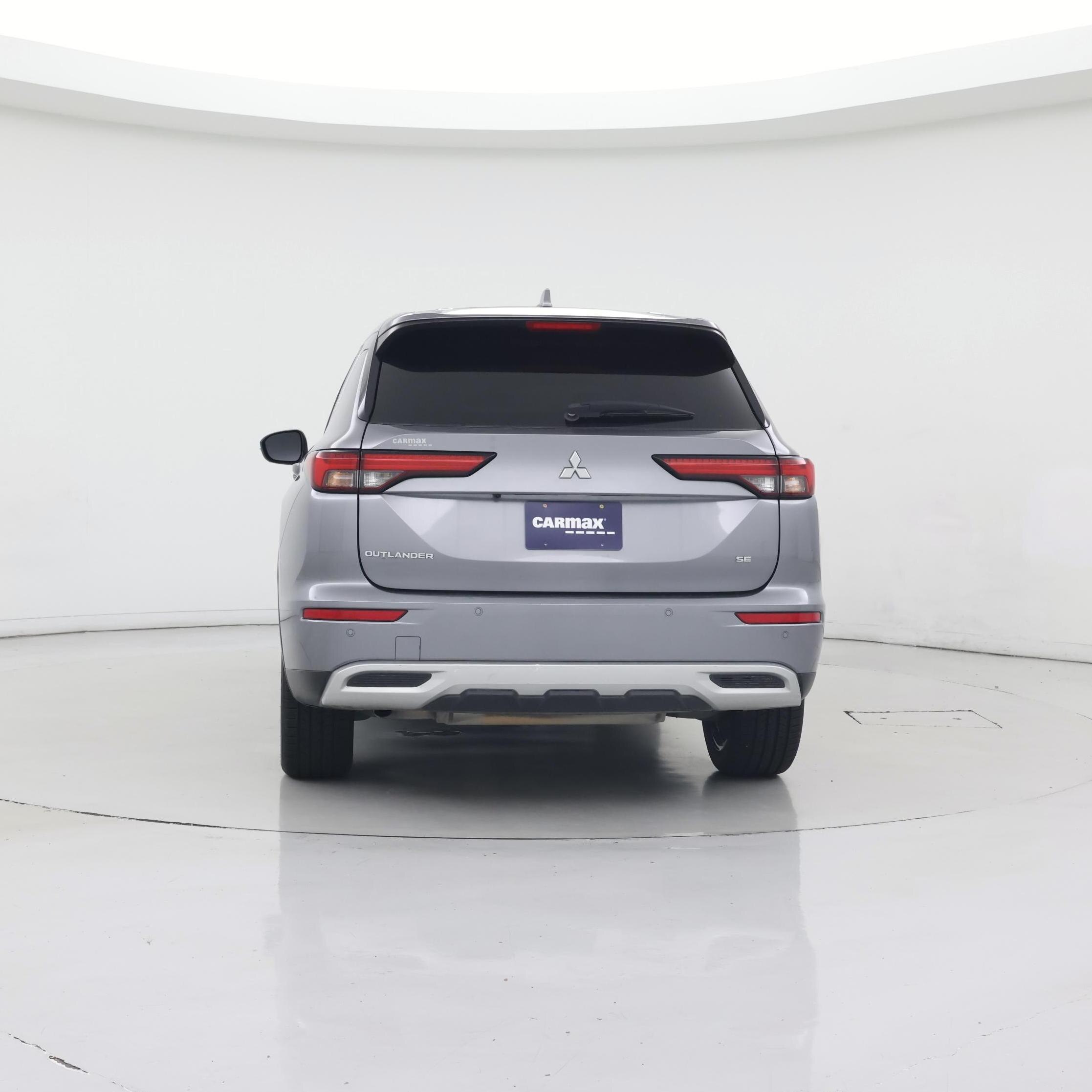 Thumbnail: 2023 Mitsubishi Outlander - 6