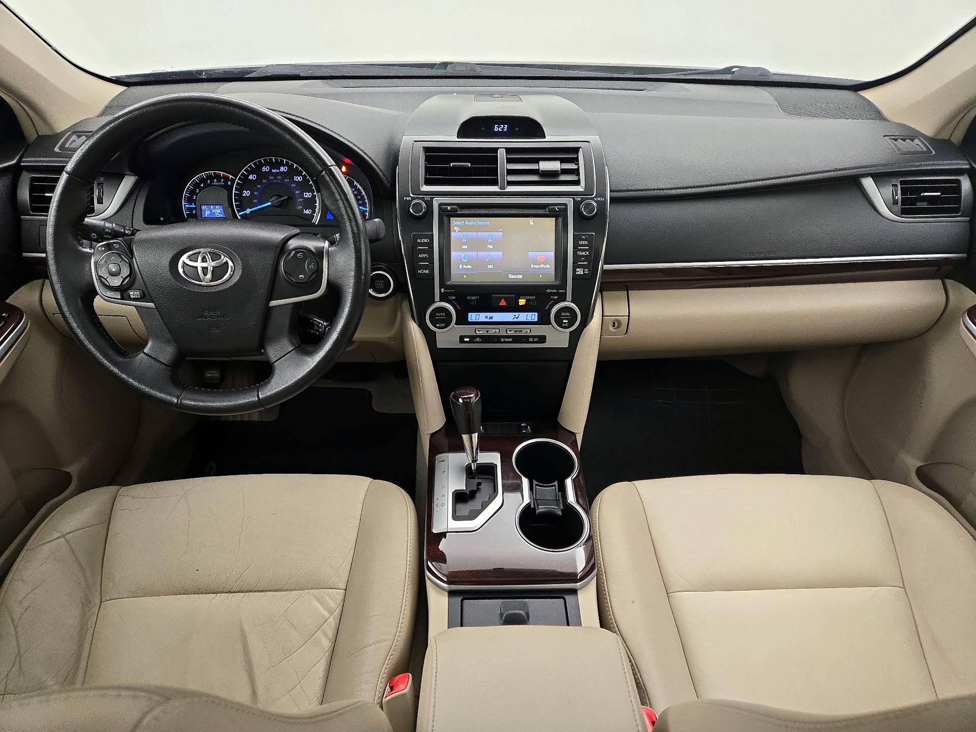 Thumbnail: 2014 Toyota Camry - 9