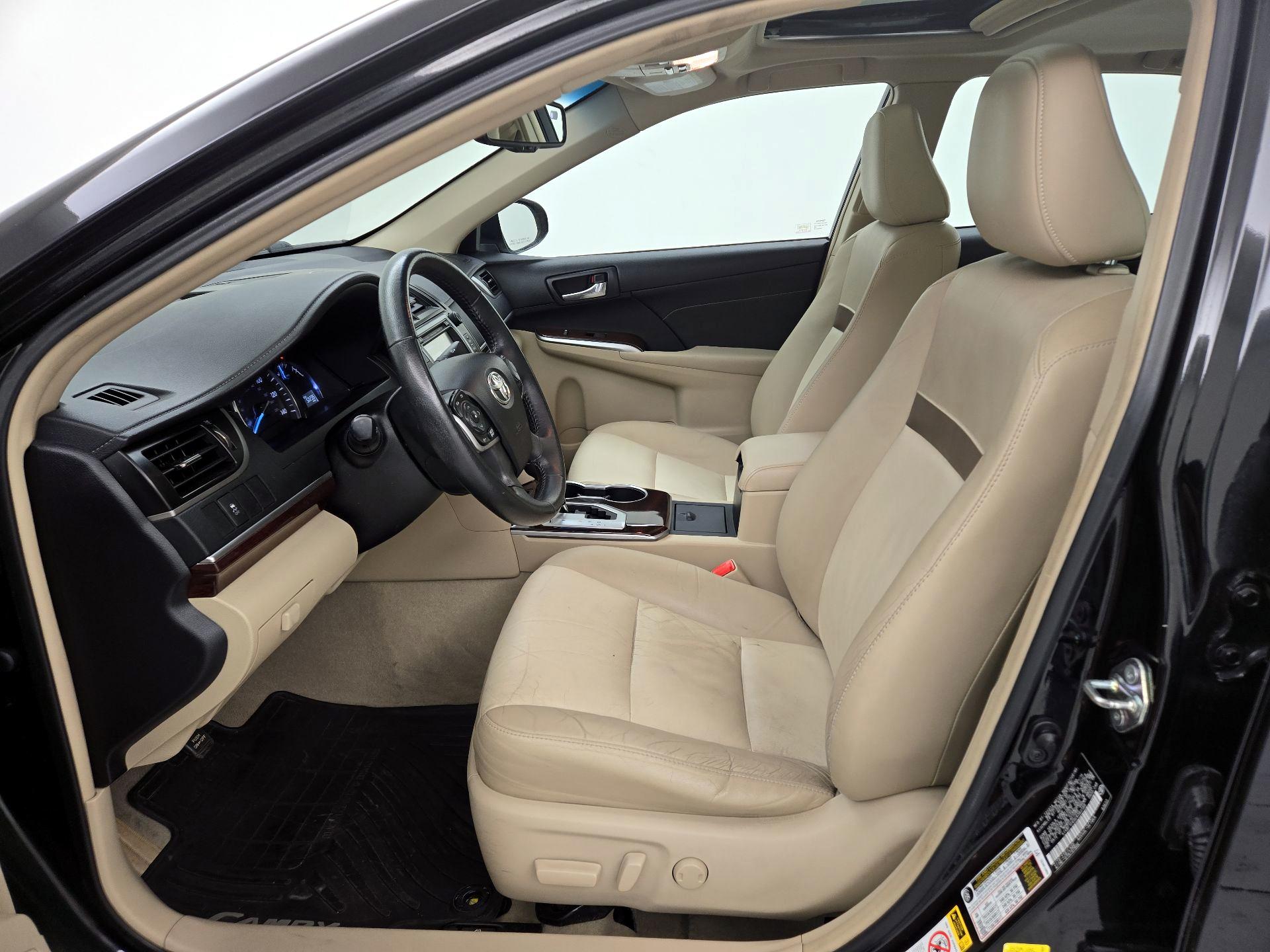 Thumbnail: 2014 Toyota Camry - 11