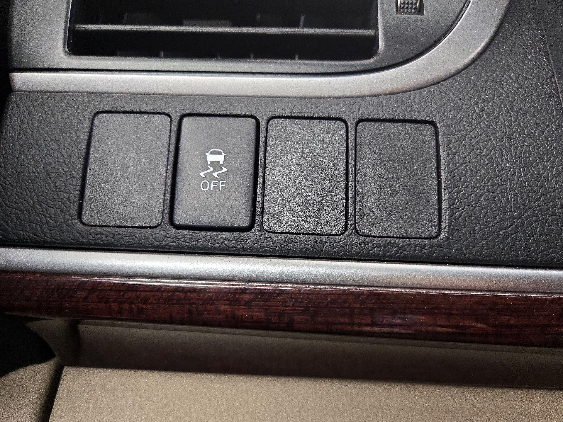 Thumbnail: 2014 Toyota Camry - 13