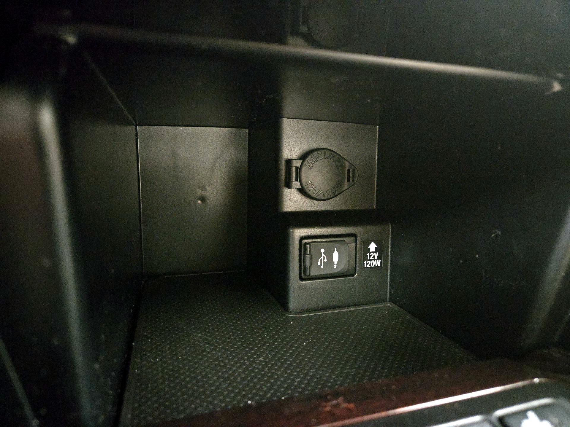 Thumbnail: 2014 Toyota Camry - 18
