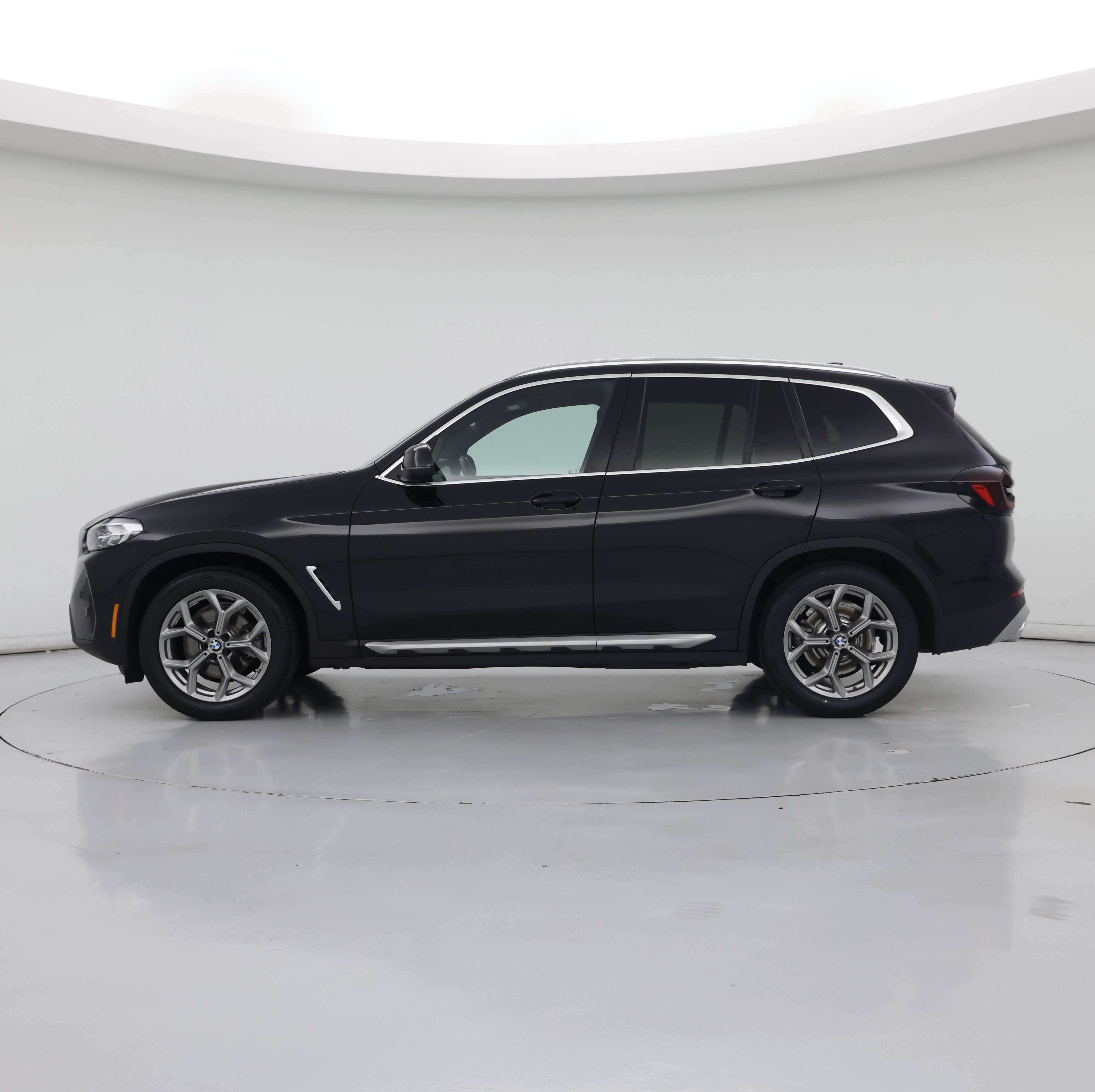 Thumbnail: 2023 BMW X3 - 3
