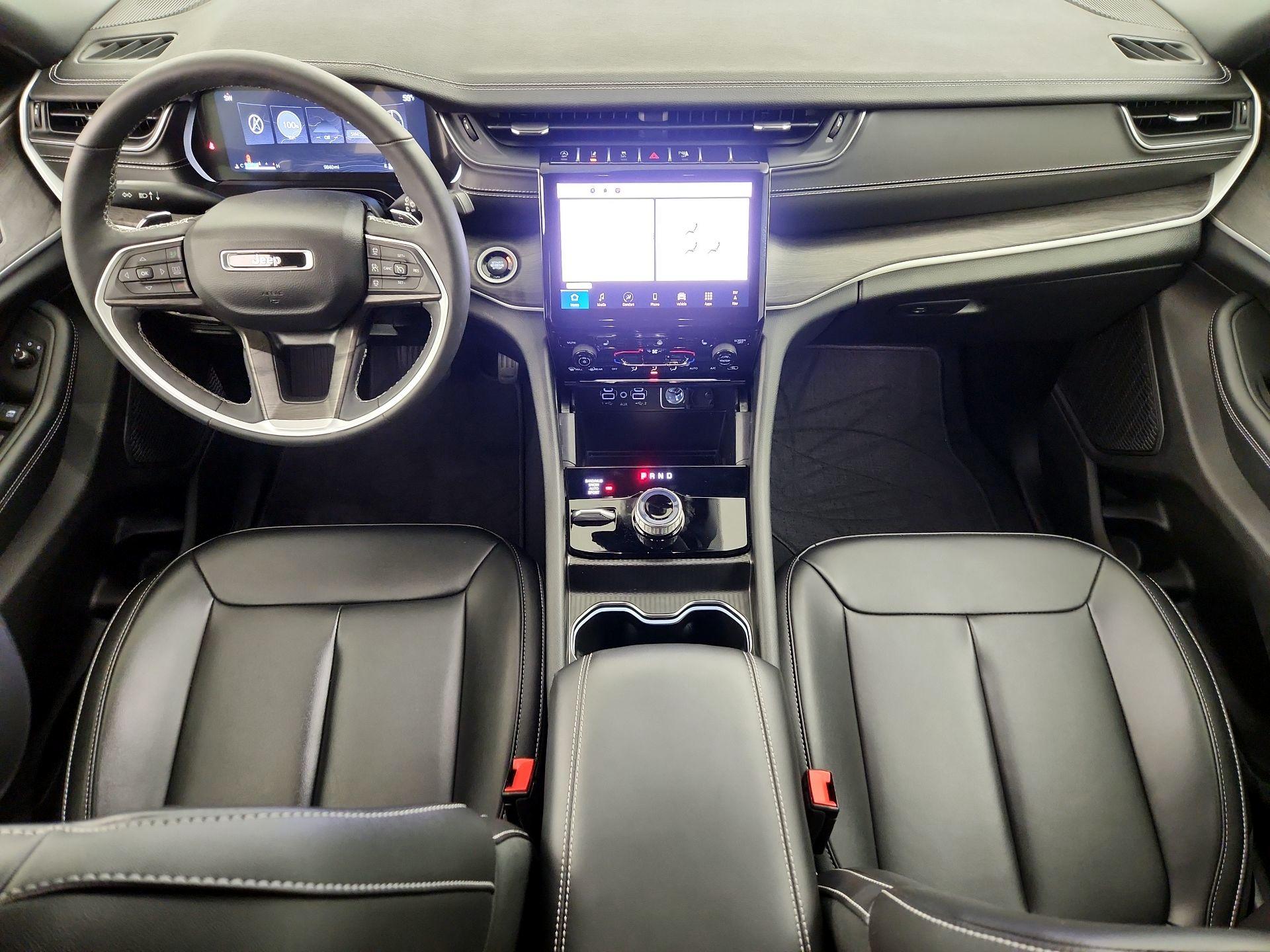 Thumbnail: 2024 Jeep Grand Cherokee - 9